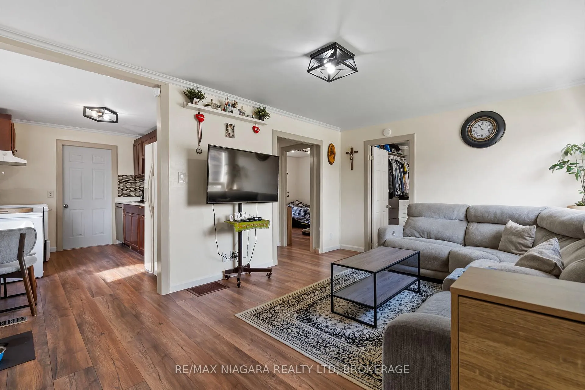 Photo 15 of 50 Merigold Street, St. Catharines, Western Hill — HOMEH