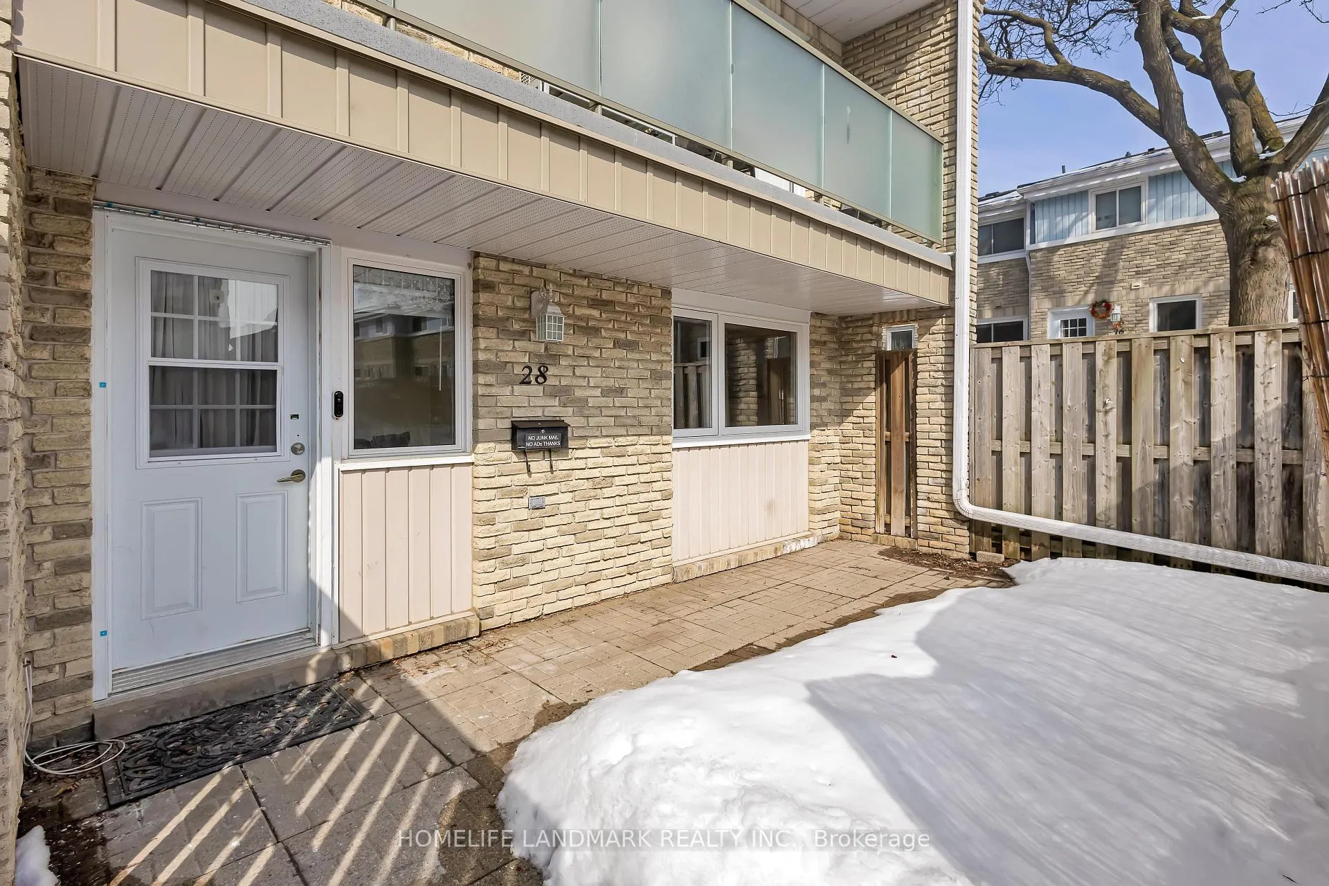 Photo 4 of Unit 28, 35 Breckenridge Drive, Kitchener — HOMEH