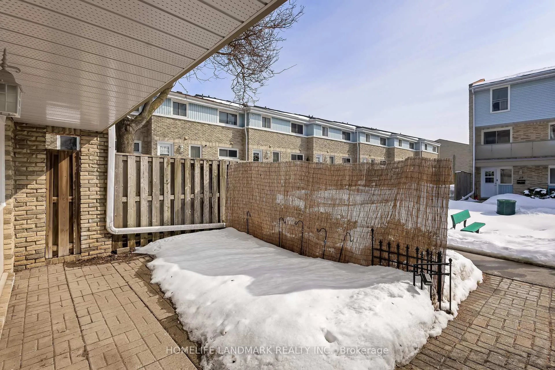 Photo 5 of Unit 28, 35 Breckenridge Drive, Kitchener — HOMEH