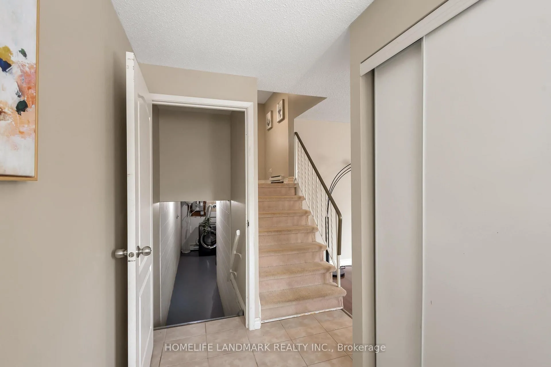 Photo 7 of Unit 28, 35 Breckenridge Drive, Kitchener — HOMEH