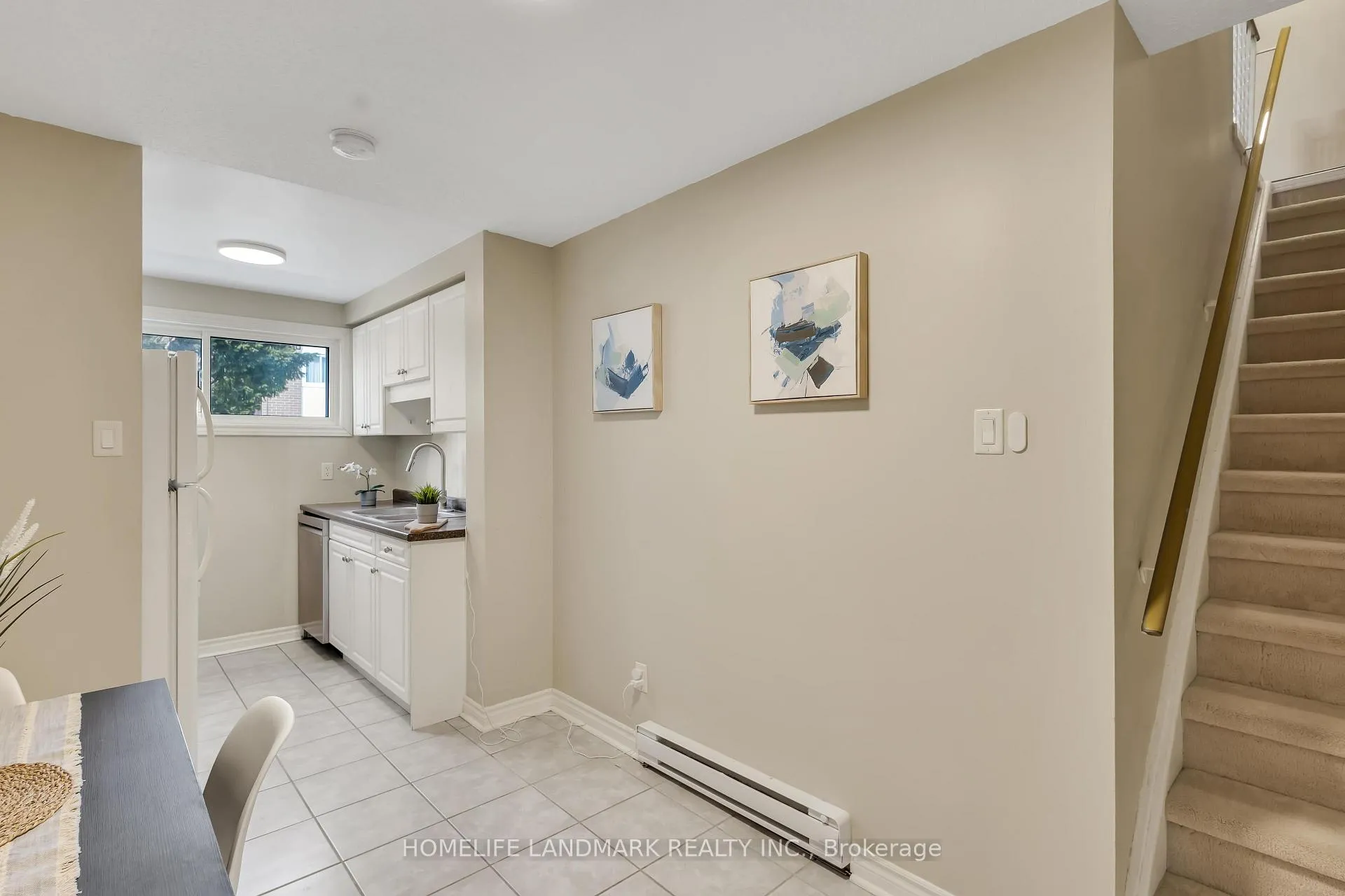 Photo 12 of Unit 28, 35 Breckenridge Drive, Kitchener — HOMEH