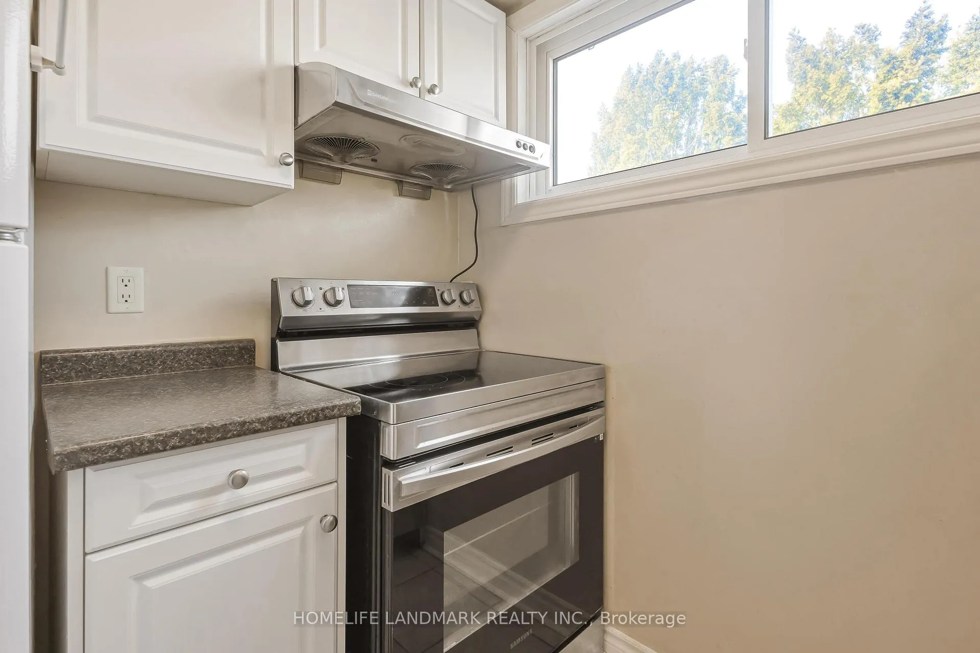 Photo 15 of Unit 28, 35 Breckenridge Drive, Kitchener — HOMEH