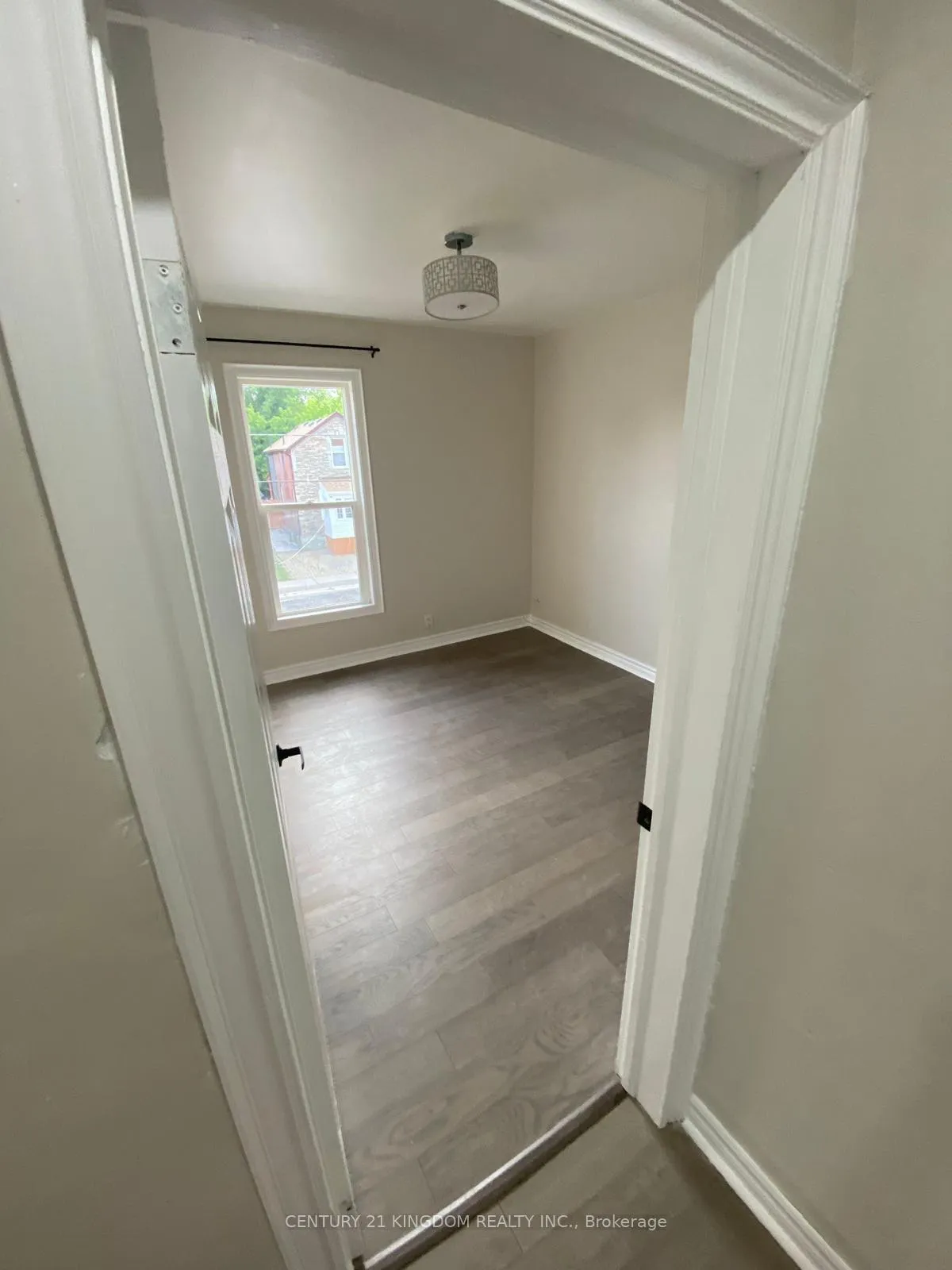 Photo 6 of Unit Upper, 201 Albert Street, Oshawa, Central — HOMEH