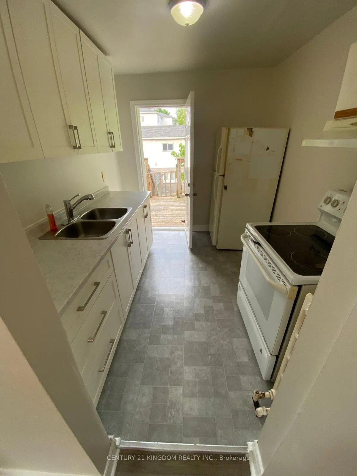 Photo 13 of Unit Upper, 201 Albert Street, Oshawa, Central — HOMEH