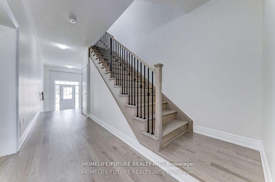 Photo 4 of 26 Thomas Hope Lane, Markham, Cedarwood — HOMEH