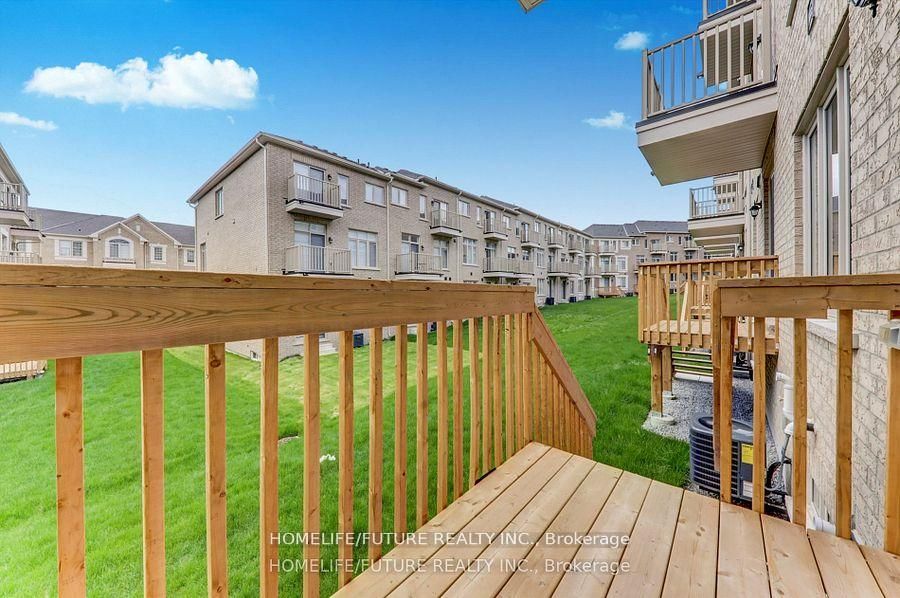 Photo 8 of 26 Thomas Hope Lane, Markham, Cedarwood — HOMEH