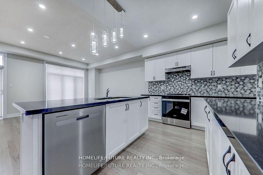Photo 6 of 26 Thomas Hope Lane, Markham, Cedarwood — HOMEH
