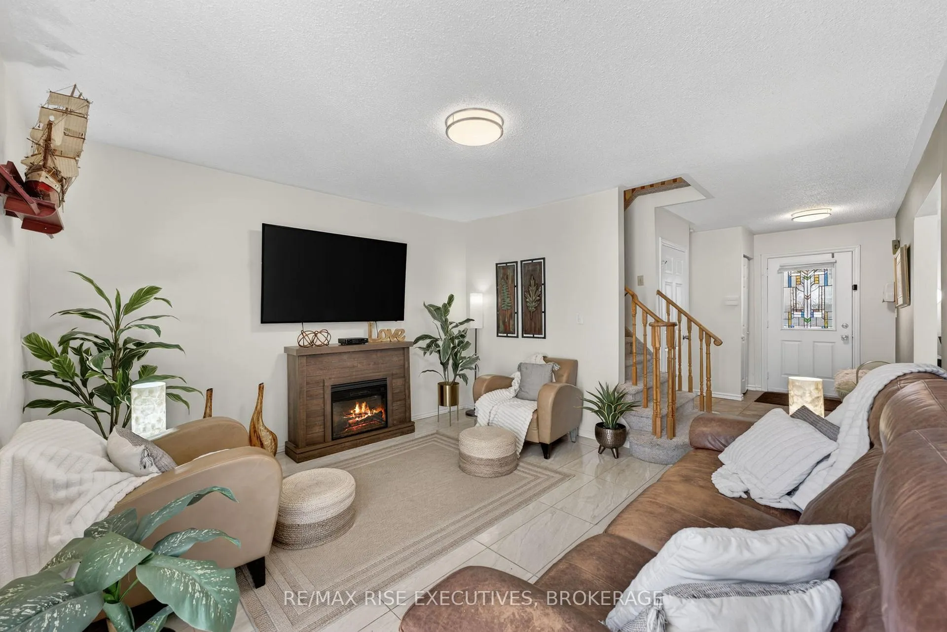 Photo 7 of 880 Lancaster Drive, Kingston, North of Taylor-Kidd Blvd — HOMEH
