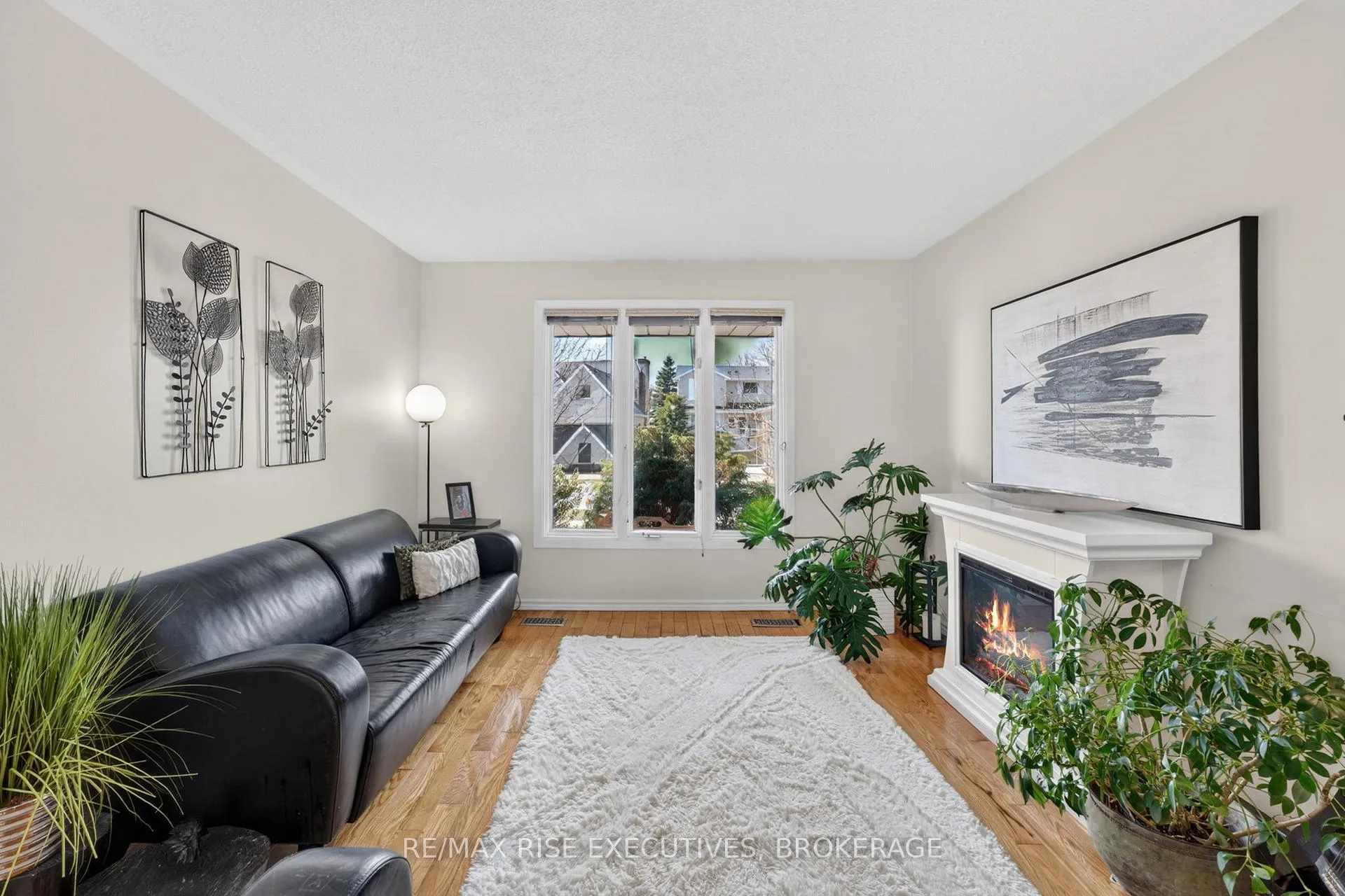 Photo 10 of 880 Lancaster Drive, Kingston, North of Taylor-Kidd Blvd — HOMEH