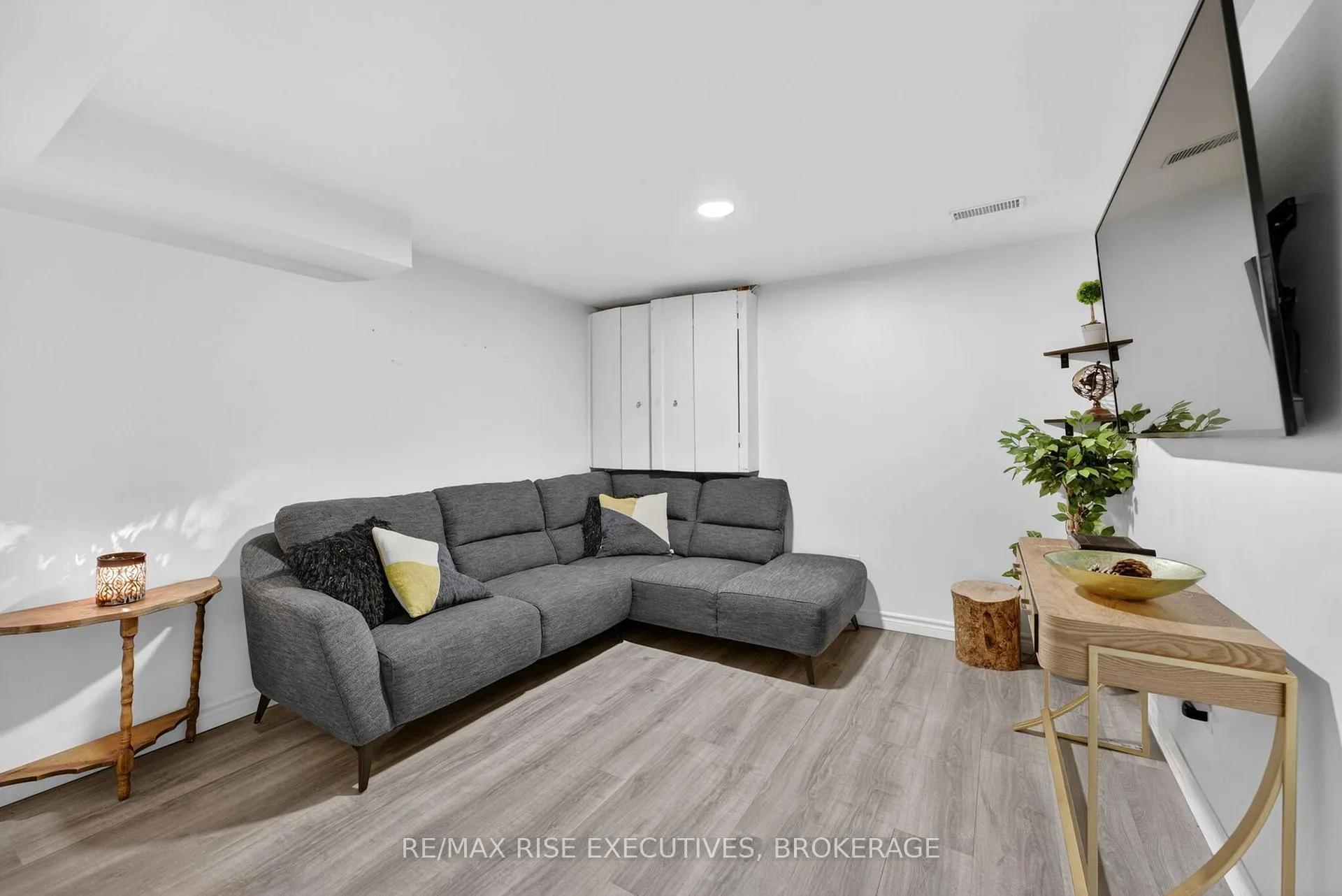 Photo 27 of 880 Lancaster Drive, Kingston, North of Taylor-Kidd Blvd — HOMEH