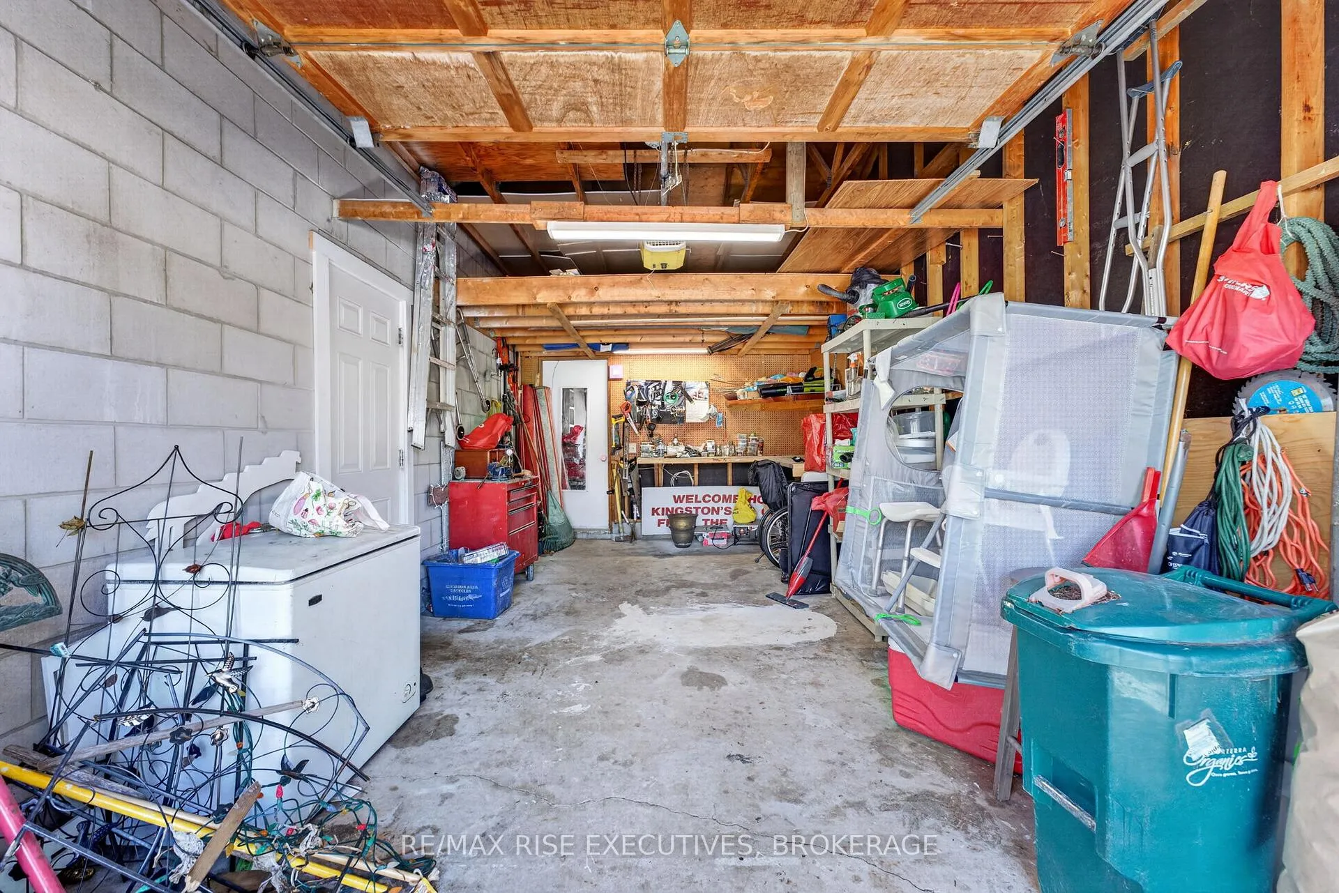 Photo 34 of 880 Lancaster Drive, Kingston, North of Taylor-Kidd Blvd — HOMEH