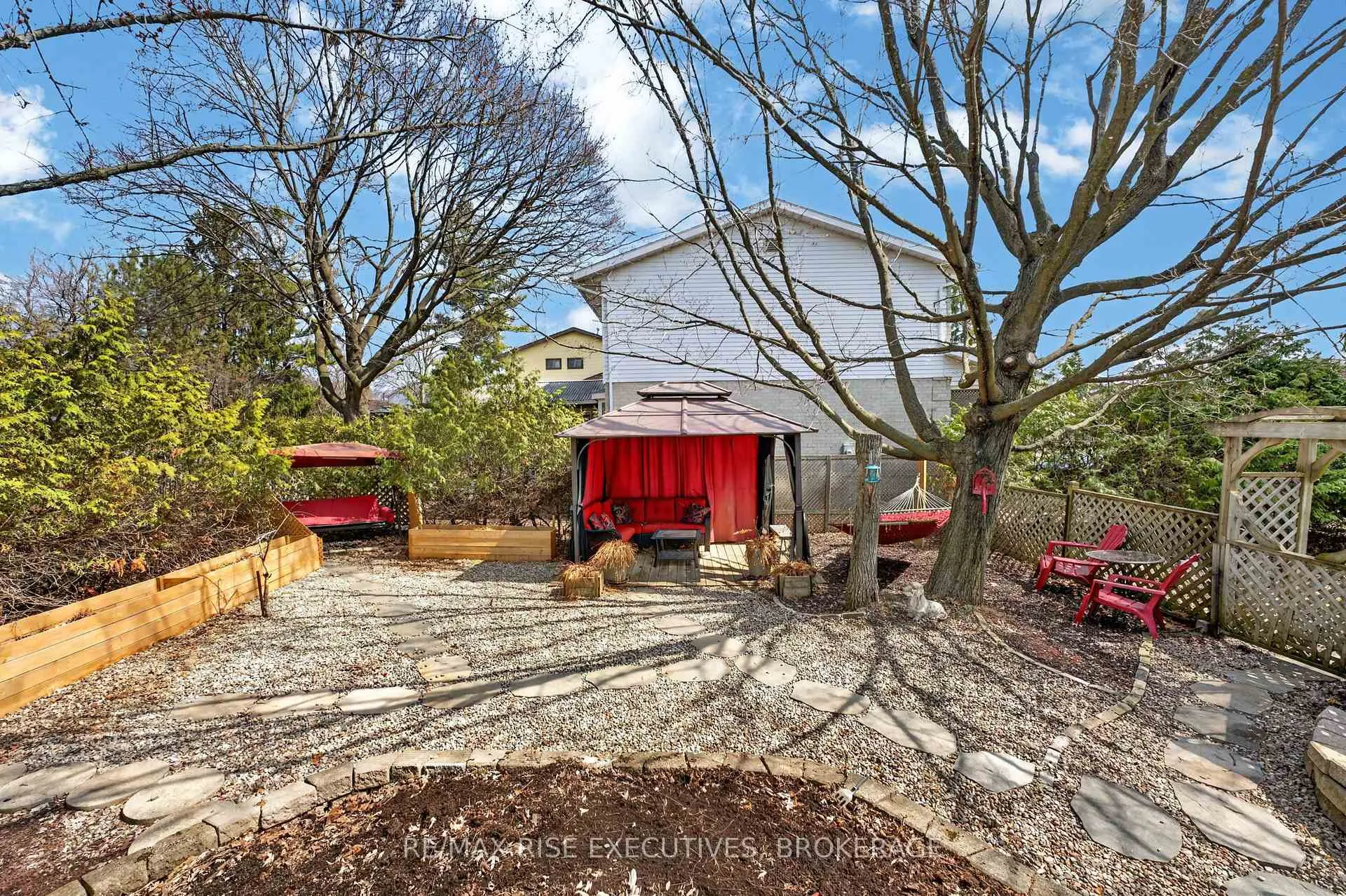 Photo 37 of 880 Lancaster Drive, Kingston, North of Taylor-Kidd Blvd — HOMEH