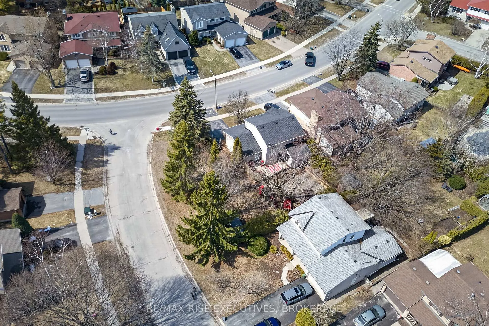 Photo 42 of 880 Lancaster Drive, Kingston, North of Taylor-Kidd Blvd — HOMEH