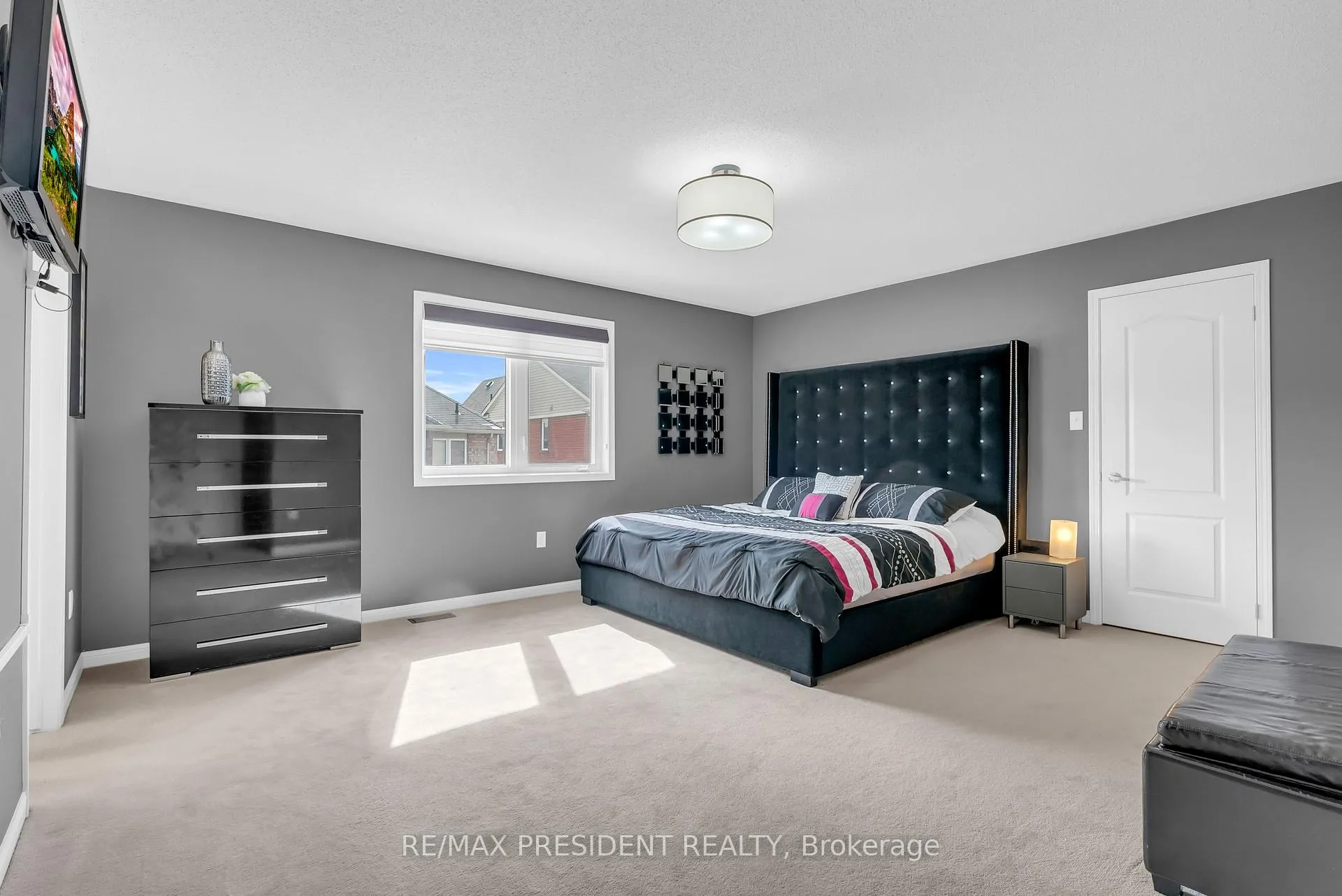 Photo 29 of 306 Pringle Avenue, Milton, Scott — HOMEH