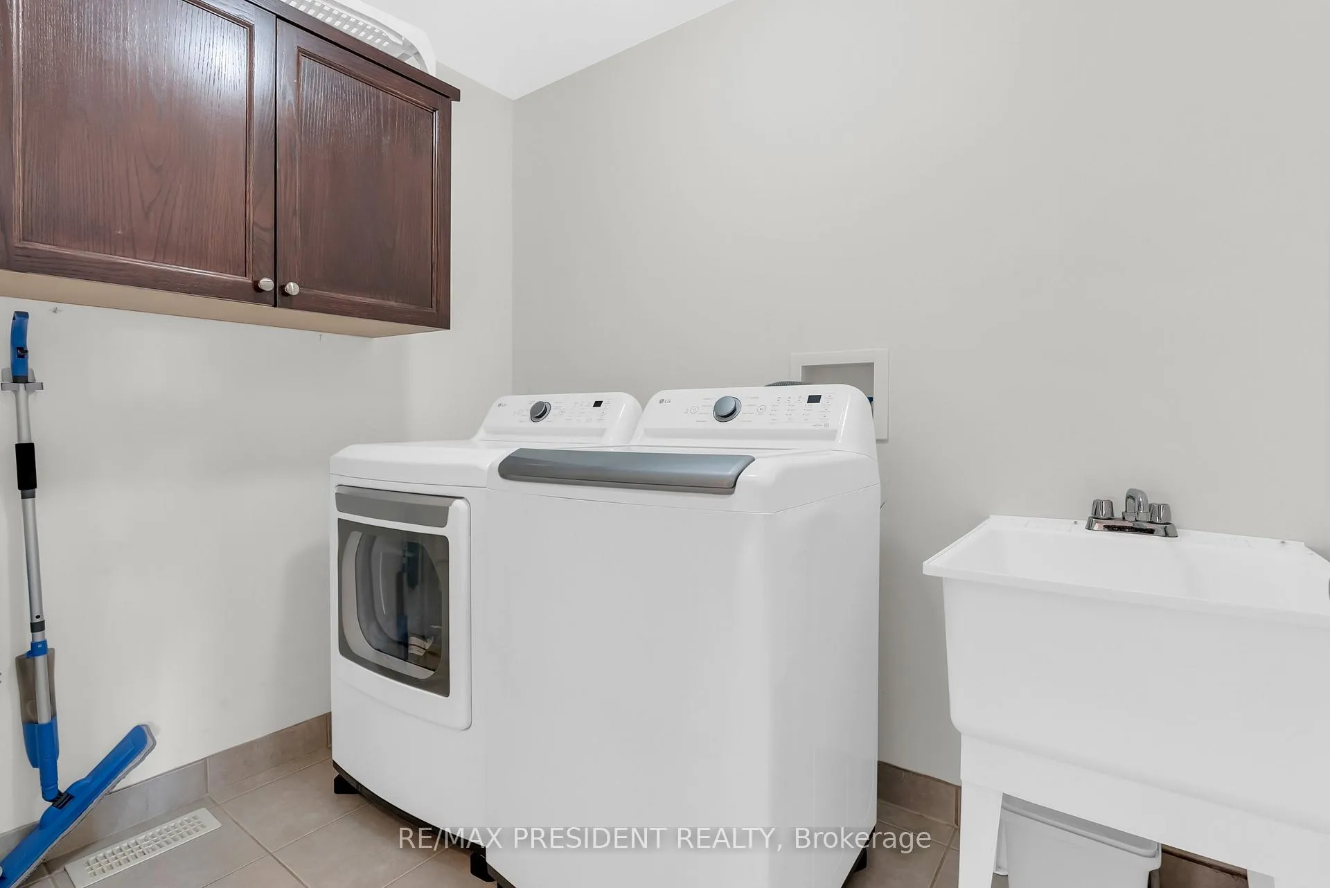 Photo 41 of 306 Pringle Avenue, Milton, Scott — HOMEH