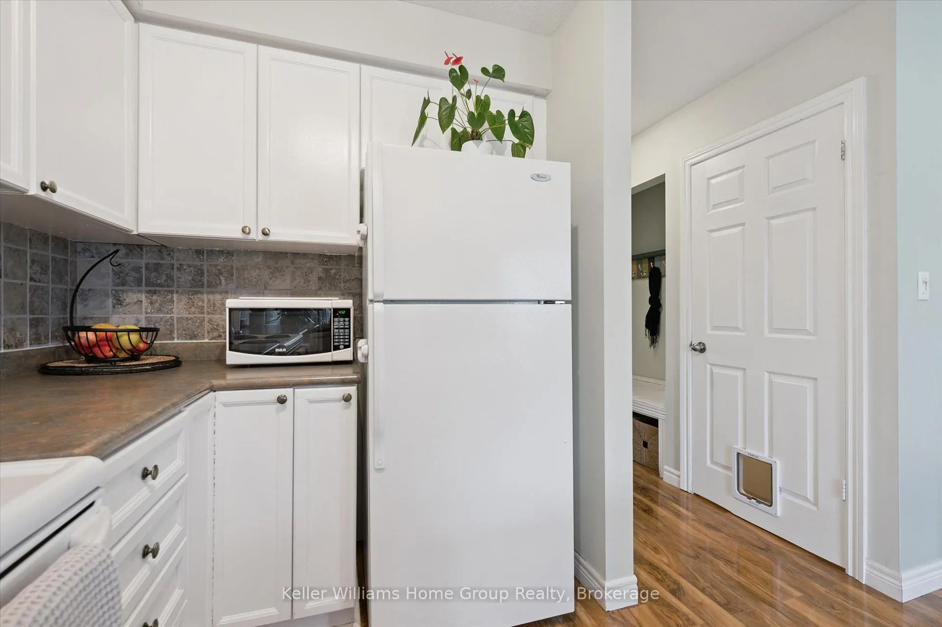 Photo 10 of 706 Denny Gate, Centre Wellington, Fergus — HOMEH