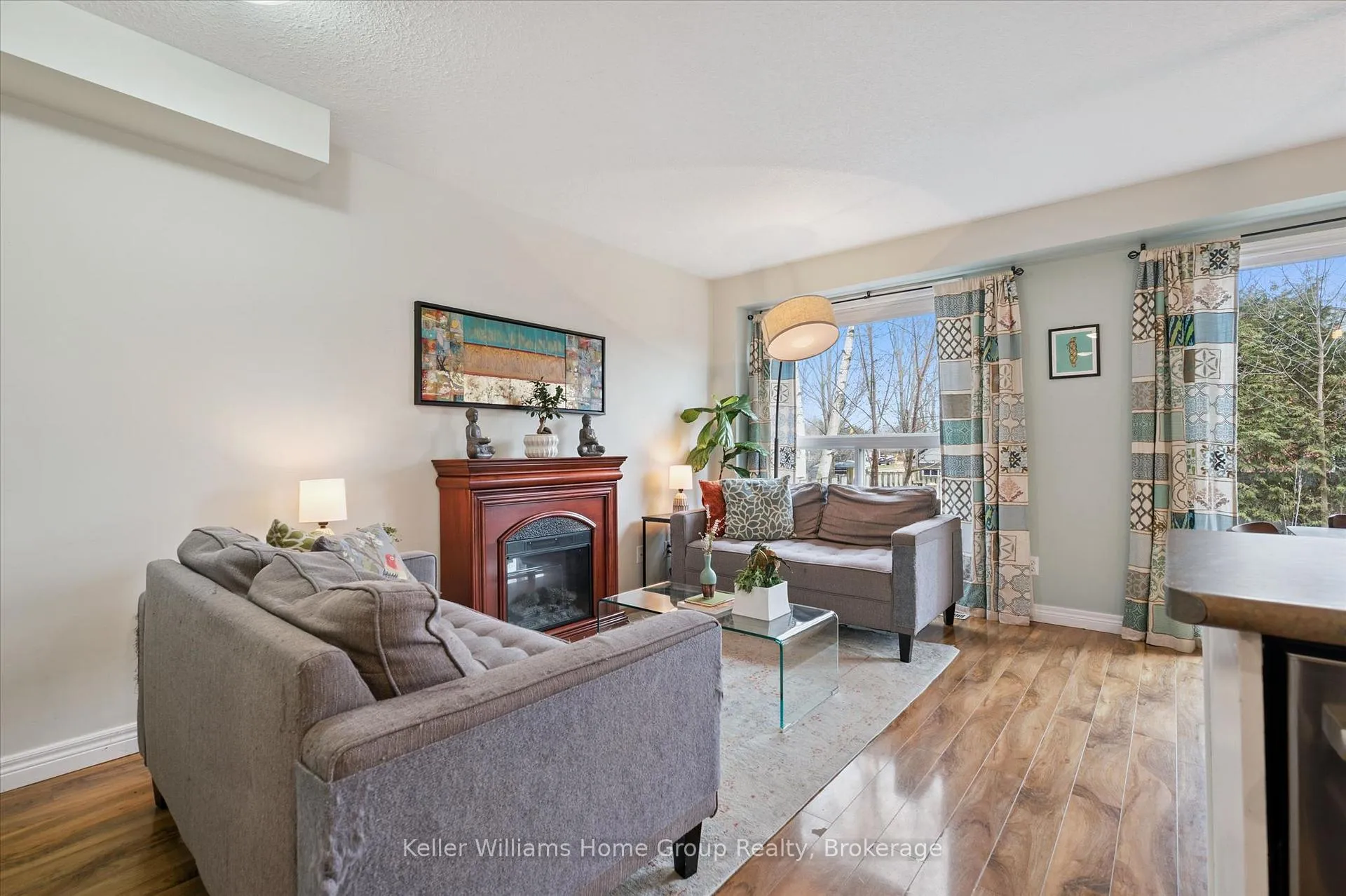 Photo 12 of 706 Denny Gate, Centre Wellington, Fergus — HOMEH