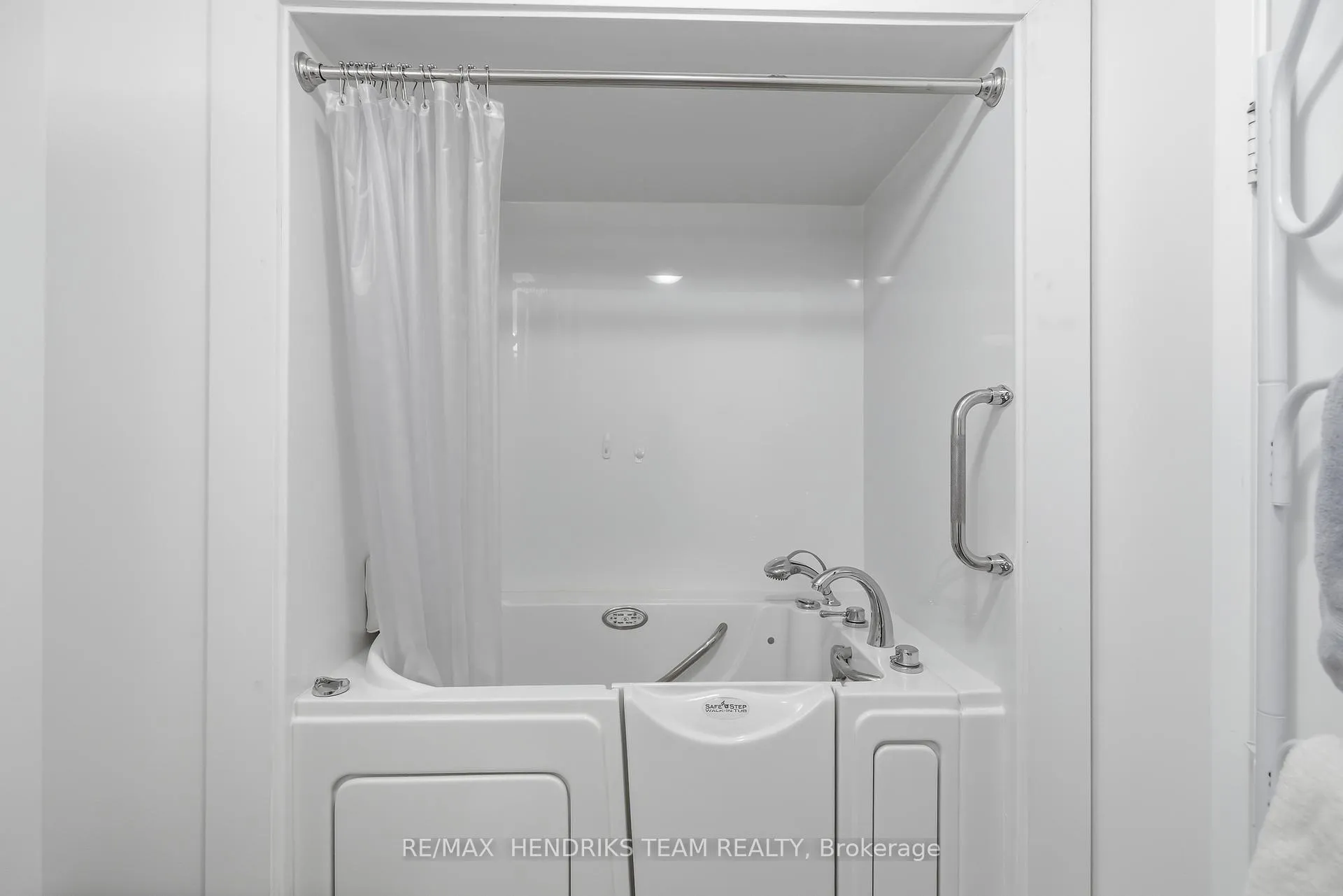 Photo 16 of Unit 109, 16 Sullivan Avenue, Thorold, Thorold Downtown — HOMEH