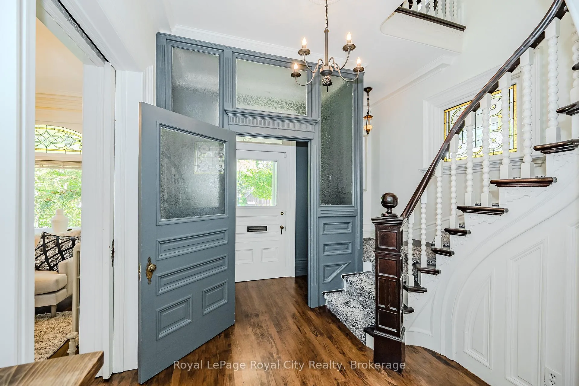 Photo 5 of 138 Dublin Street N, Guelph, Downtown — HOMEH