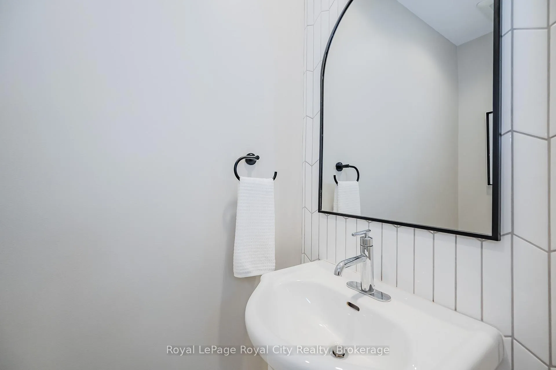 Photo 22 of 138 Dublin Street N, Guelph, Downtown — HOMEH