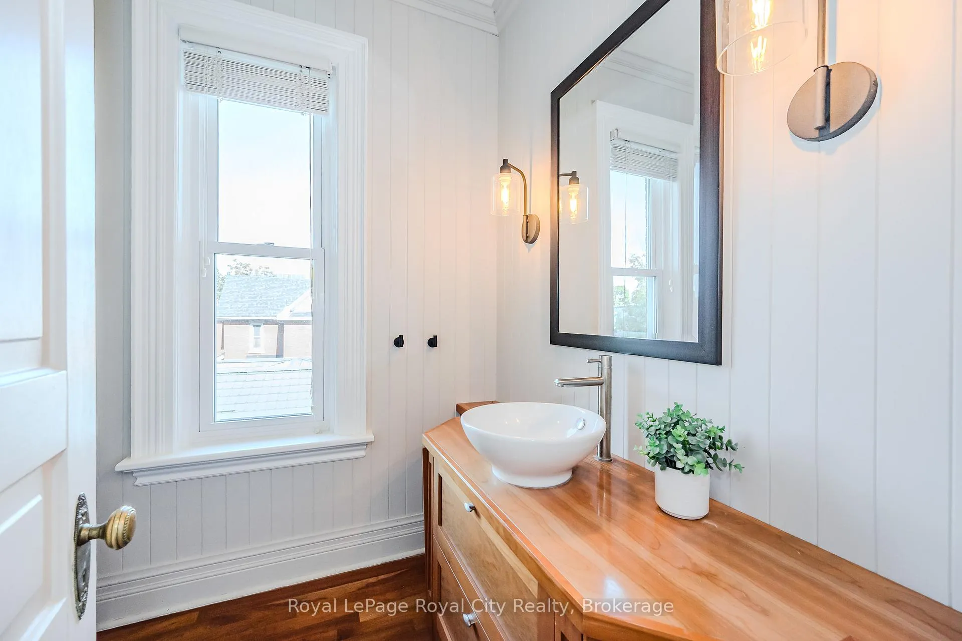 Photo 33 of 138 Dublin Street N, Guelph, Downtown — HOMEH