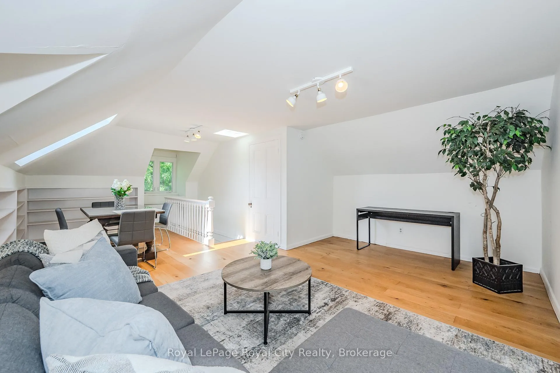 Photo 38 of 138 Dublin Street N, Guelph, Downtown — HOMEH