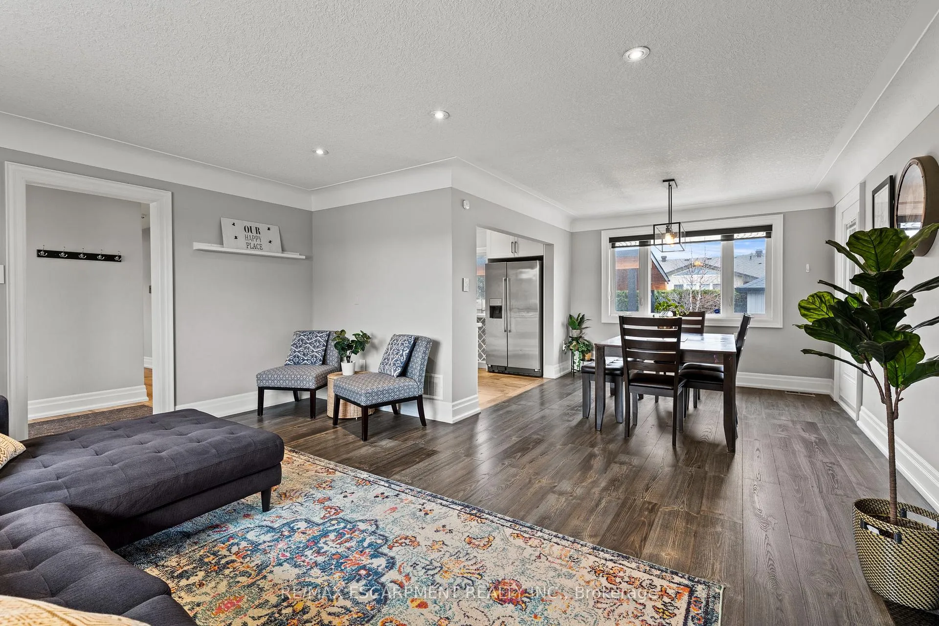 Photo 13 of 28 Bonita Drive, Hamilton, Stoney Creek — HOMEH