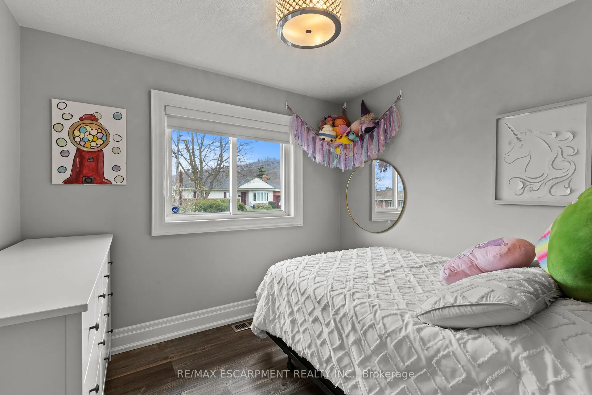Photo 23 of 28 Bonita Drive, Hamilton, Stoney Creek — HOMEH