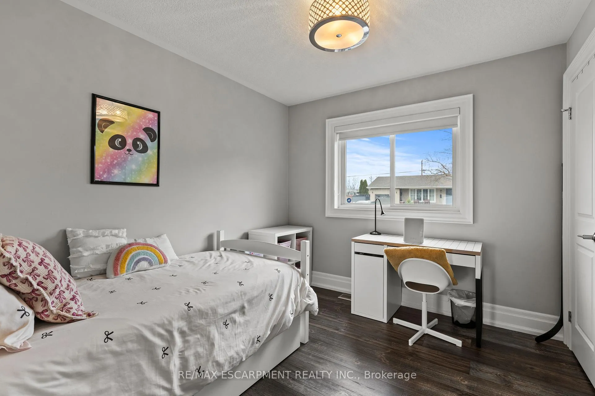 Photo 24 of 28 Bonita Drive, Hamilton, Stoney Creek — HOMEH