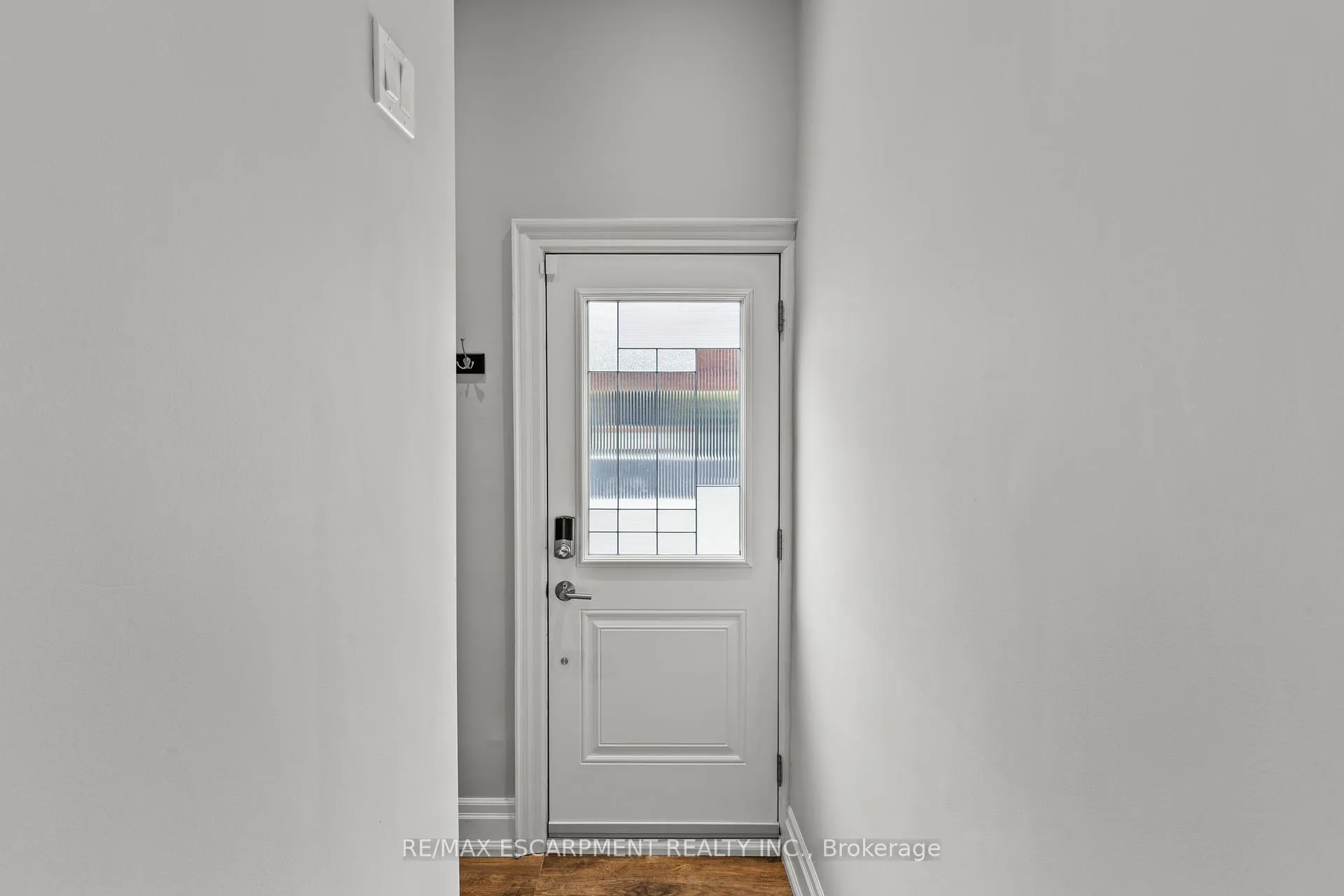 Photo 26 of 28 Bonita Drive, Hamilton, Stoney Creek — HOMEH