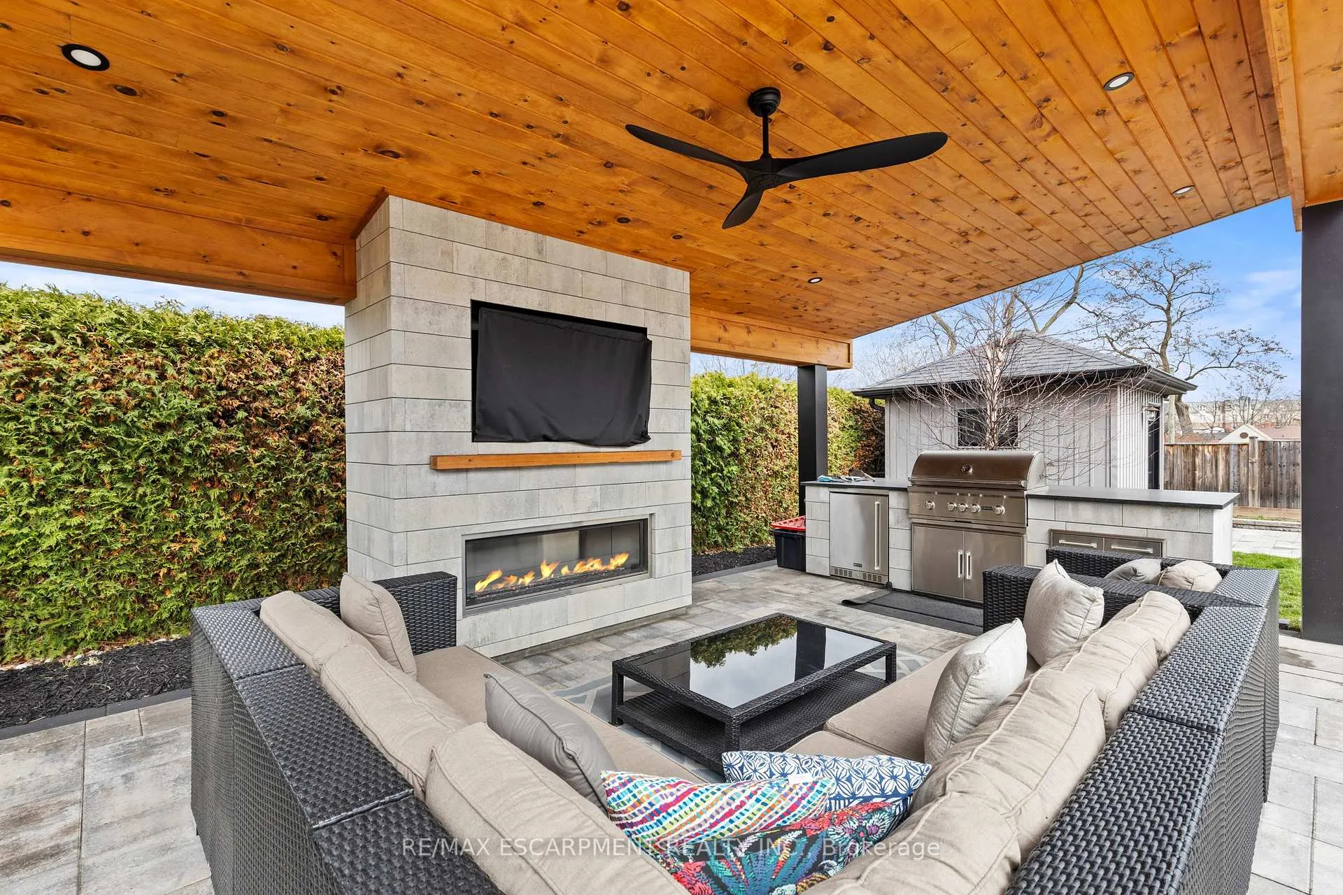 Photo 44 of 28 Bonita Drive, Hamilton, Stoney Creek — HOMEH