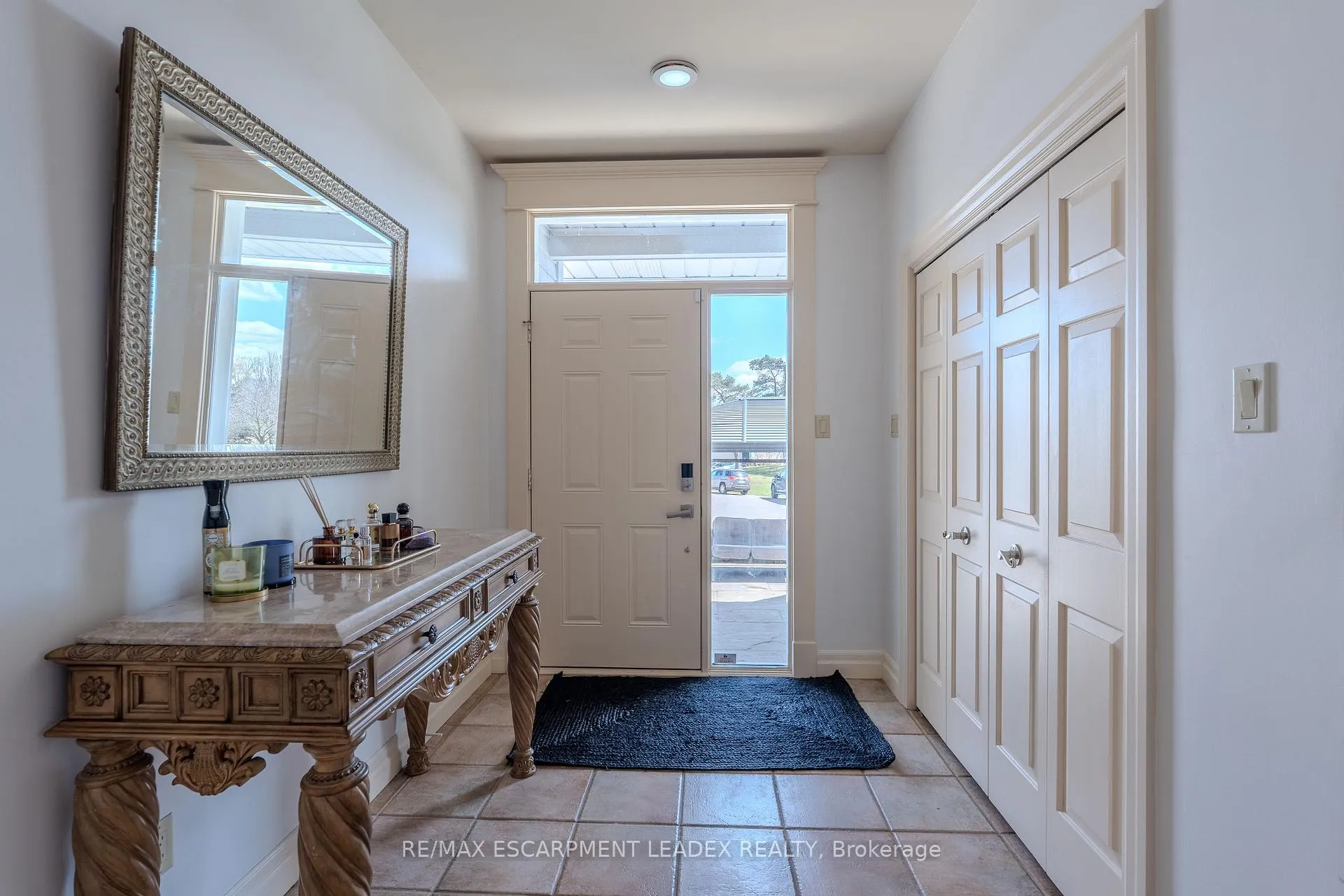 Photo 3 of 959 Book Road, Hamilton, Rural Ancaster — HOMEH