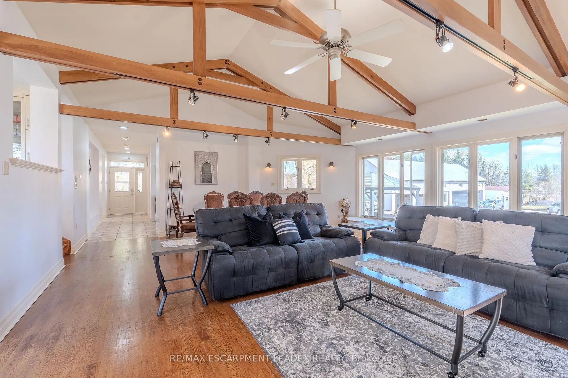 Photo 9 of 959 Book Road, Hamilton, Rural Ancaster — HOMEH
