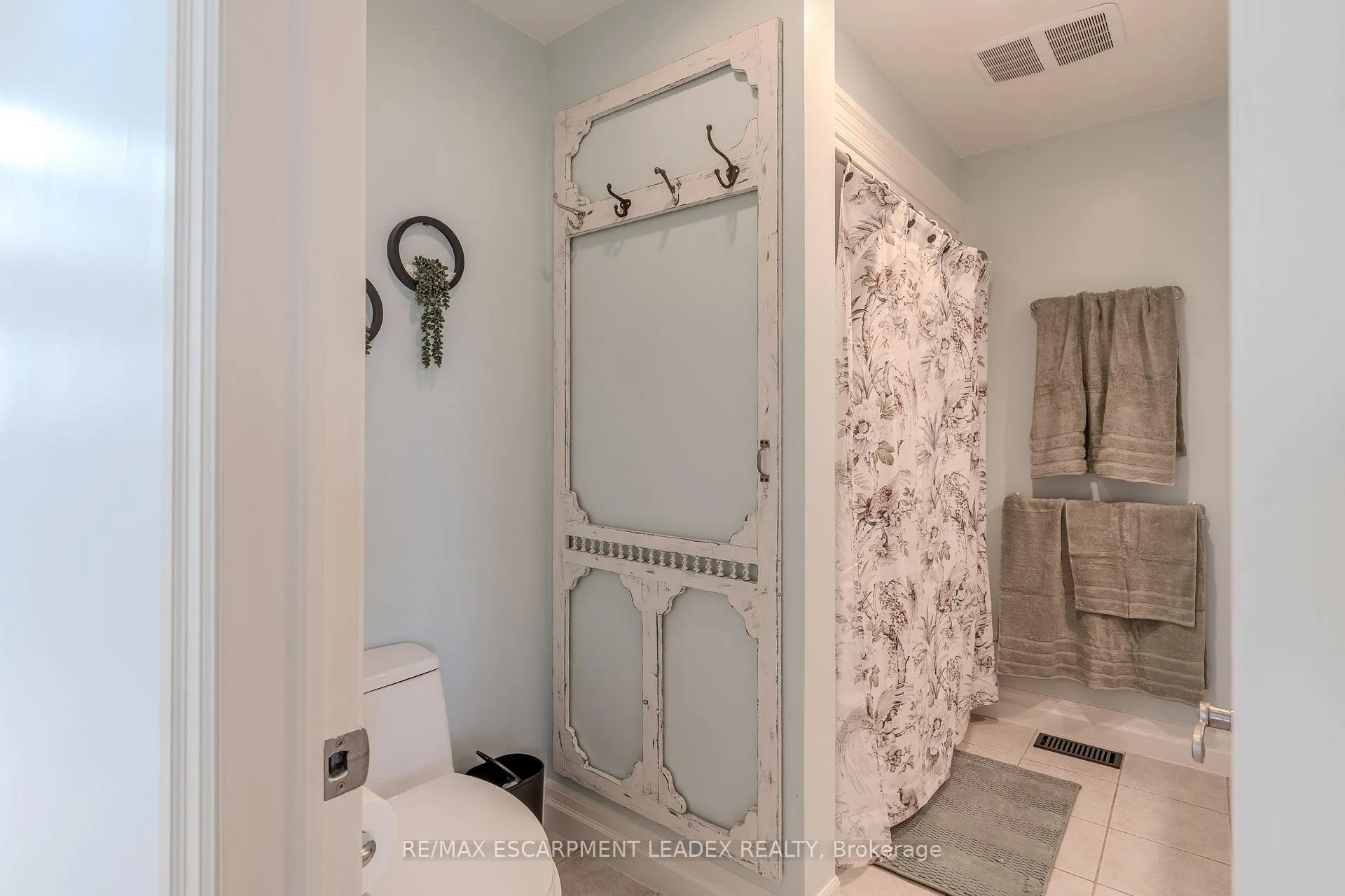 Photo 17 of 959 Book Road, Hamilton, Rural Ancaster — HOMEH