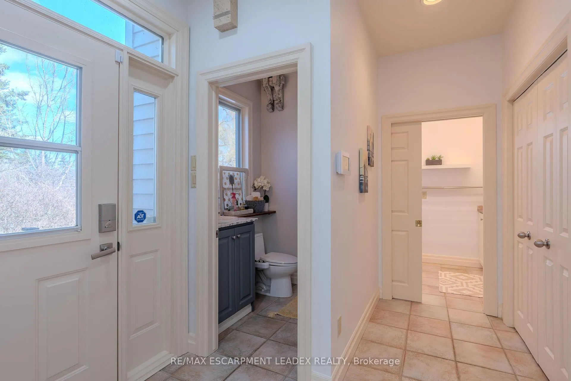 Photo 19 of 959 Book Road, Hamilton, Rural Ancaster — HOMEH