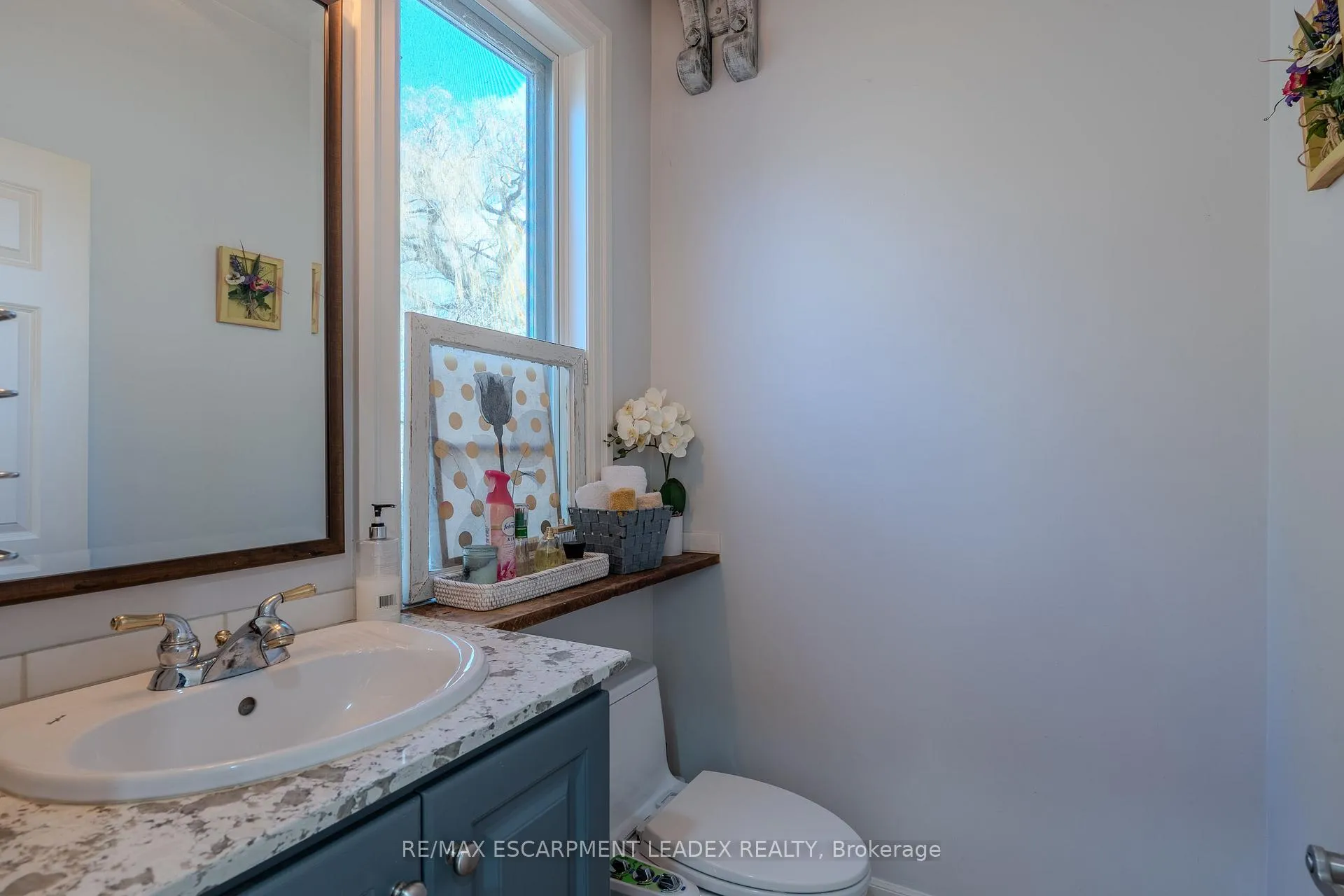 Photo 20 of 959 Book Road, Hamilton, Rural Ancaster — HOMEH