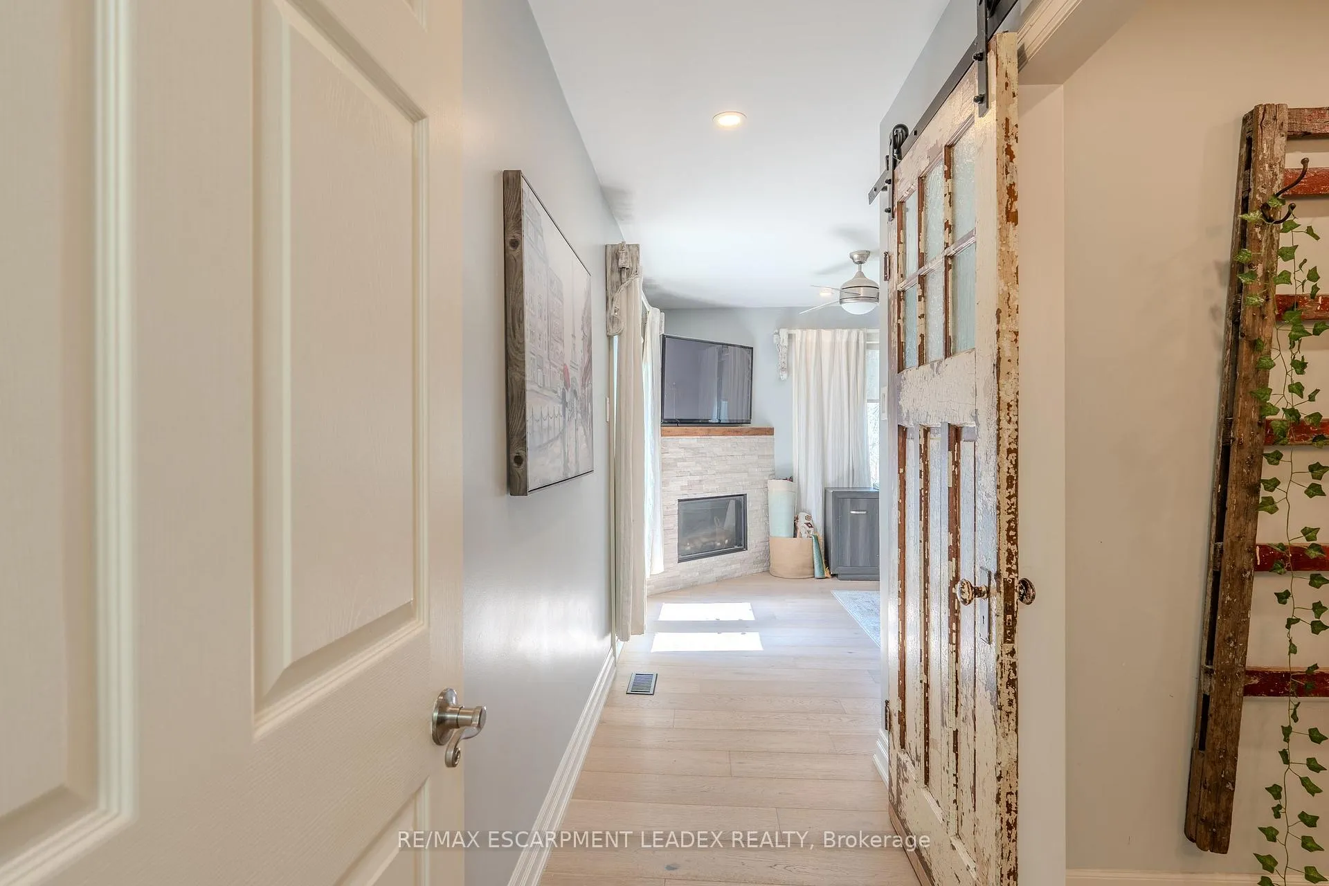 Photo 22 of 959 Book Road, Hamilton, Rural Ancaster — HOMEH