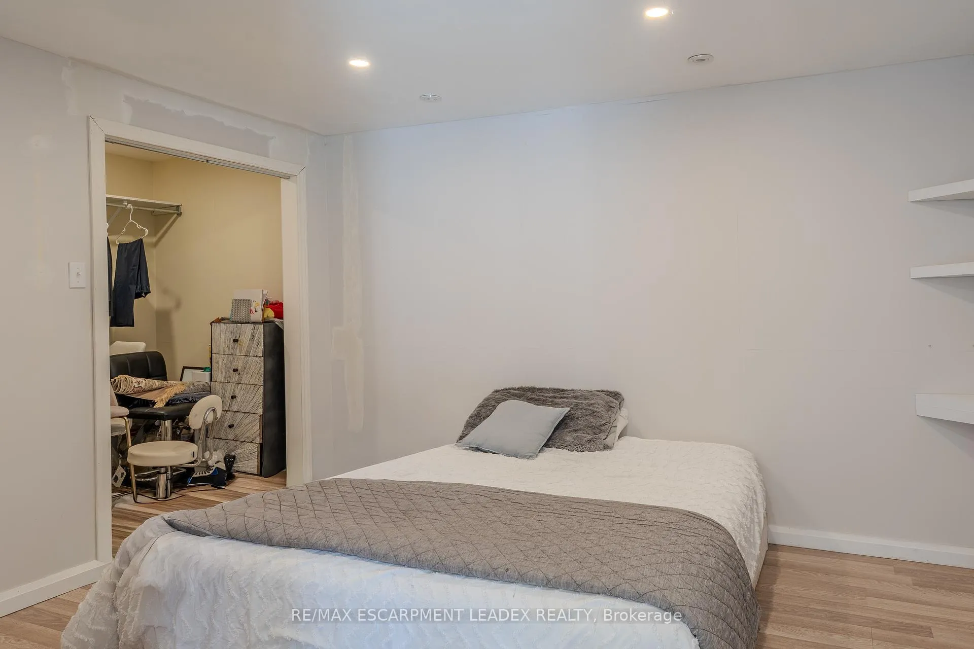 Photo 43 of 959 Book Road, Hamilton, Rural Ancaster — HOMEH