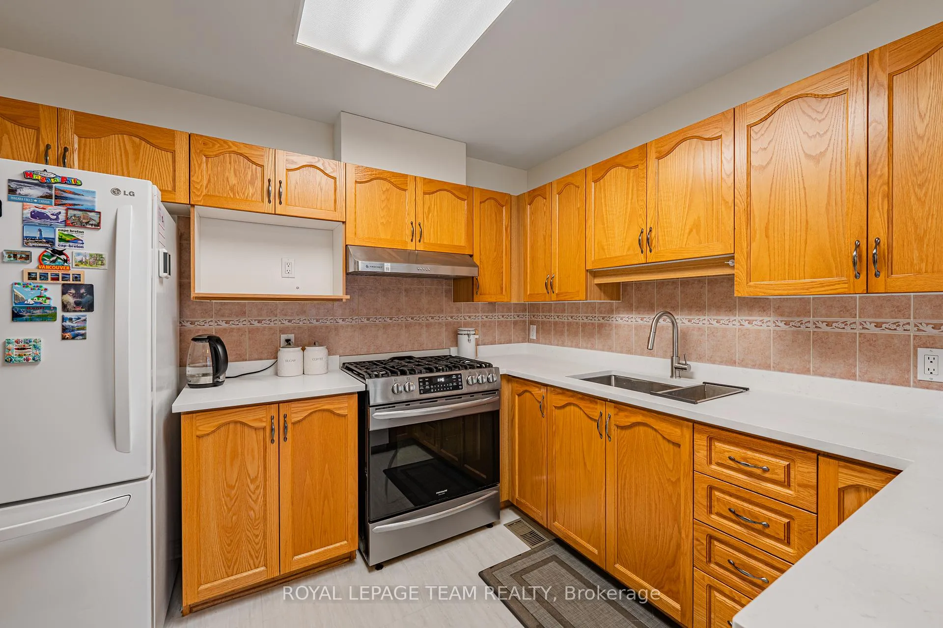 Photo 17 of 66 Gray Crescent, Ottawa, Kanata - Beaverbrook — HOMEH