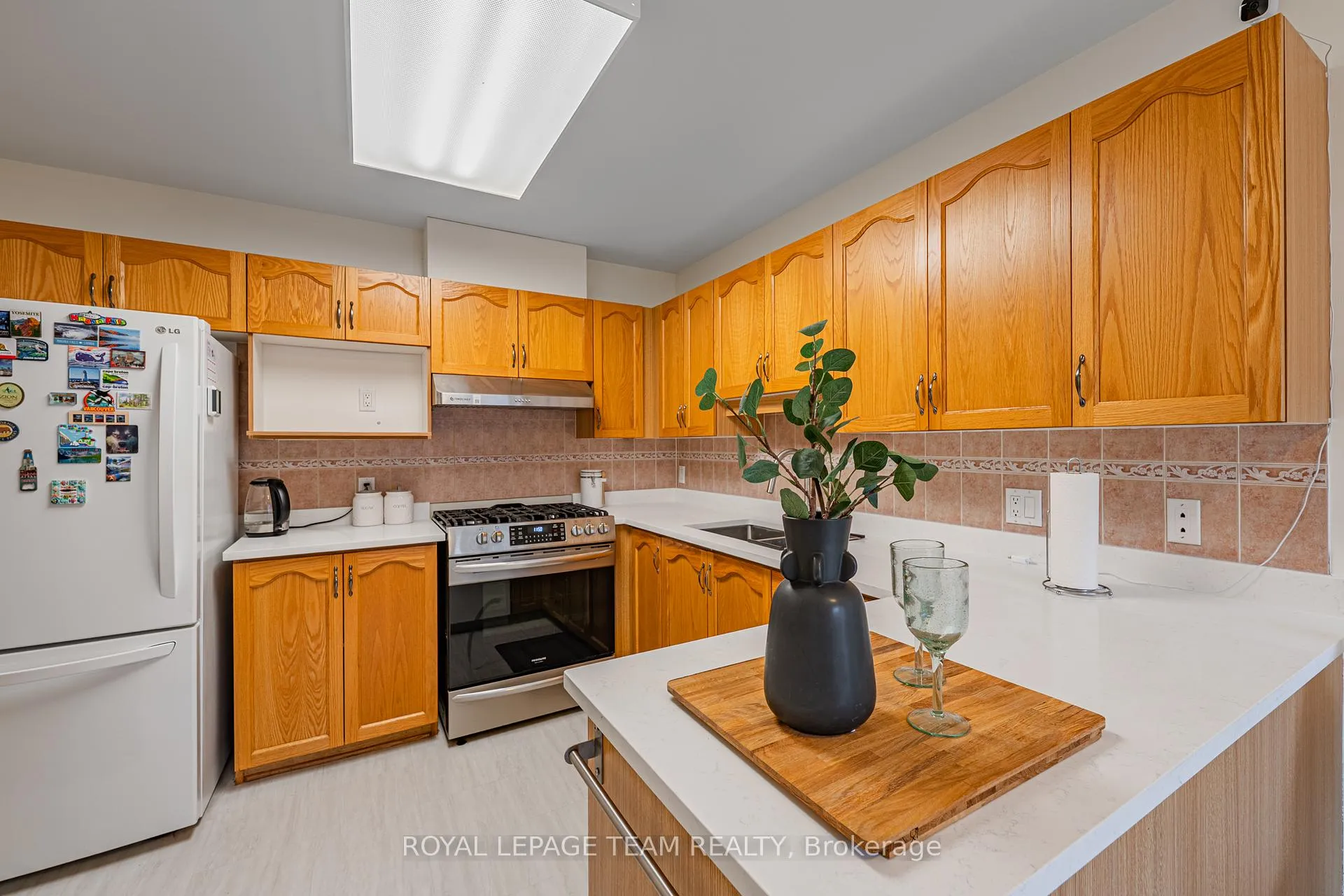 Photo 18 of 66 Gray Crescent, Ottawa, Kanata - Beaverbrook — HOMEH