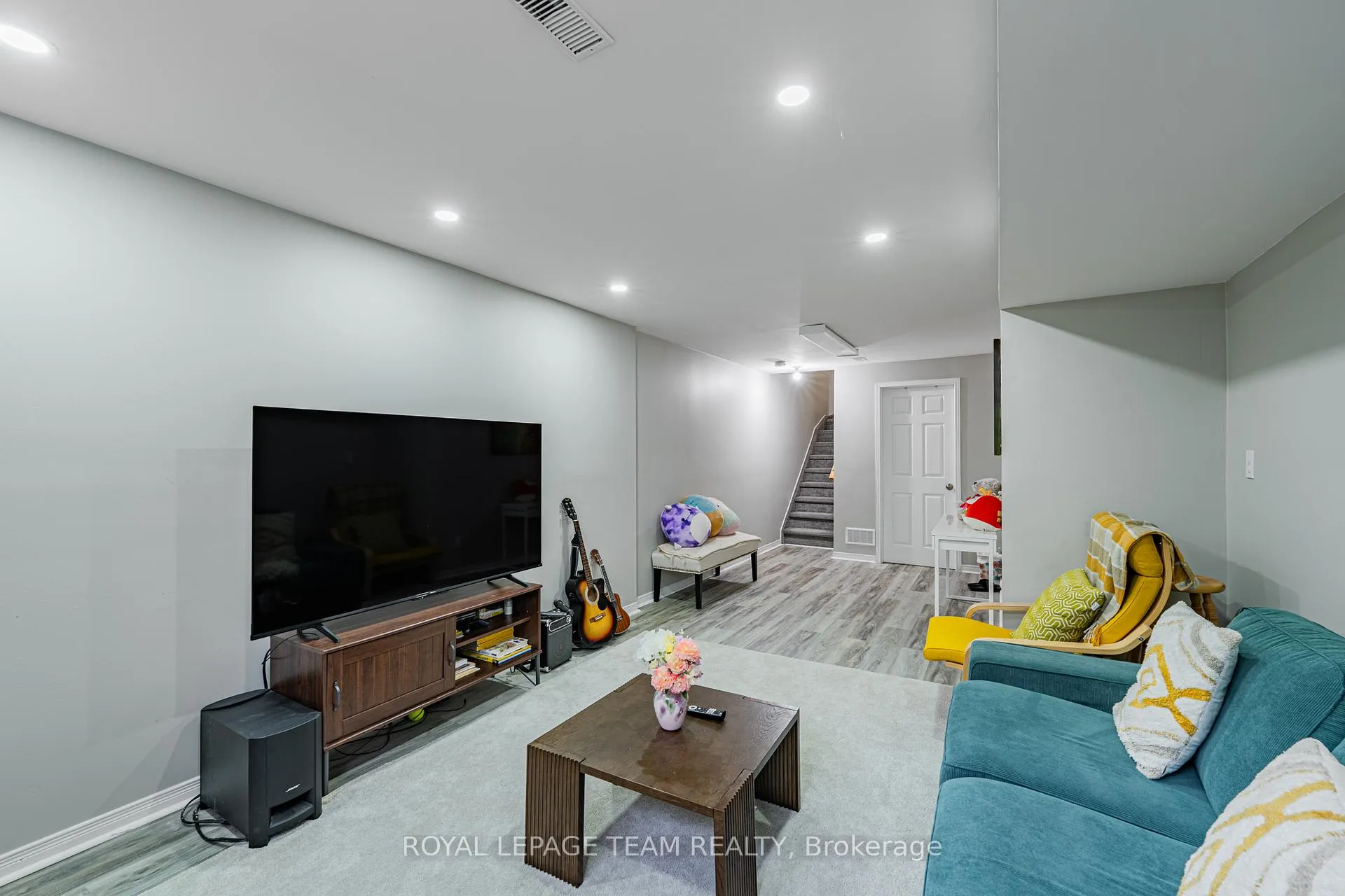 Photo 36 of 66 Gray Crescent, Ottawa, Kanata - Beaverbrook — HOMEH