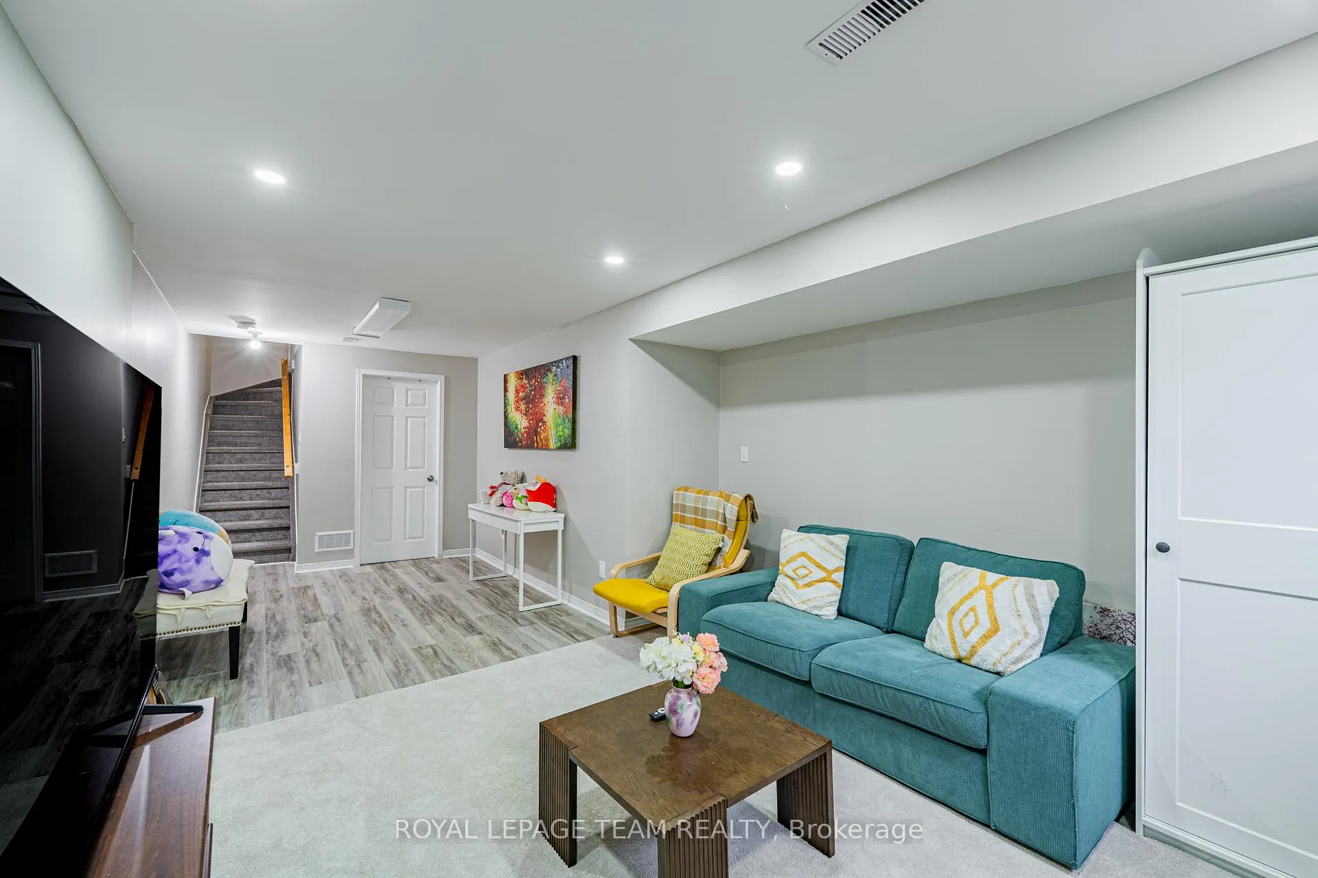 Photo 37 of 66 Gray Crescent, Ottawa, Kanata - Beaverbrook — HOMEH