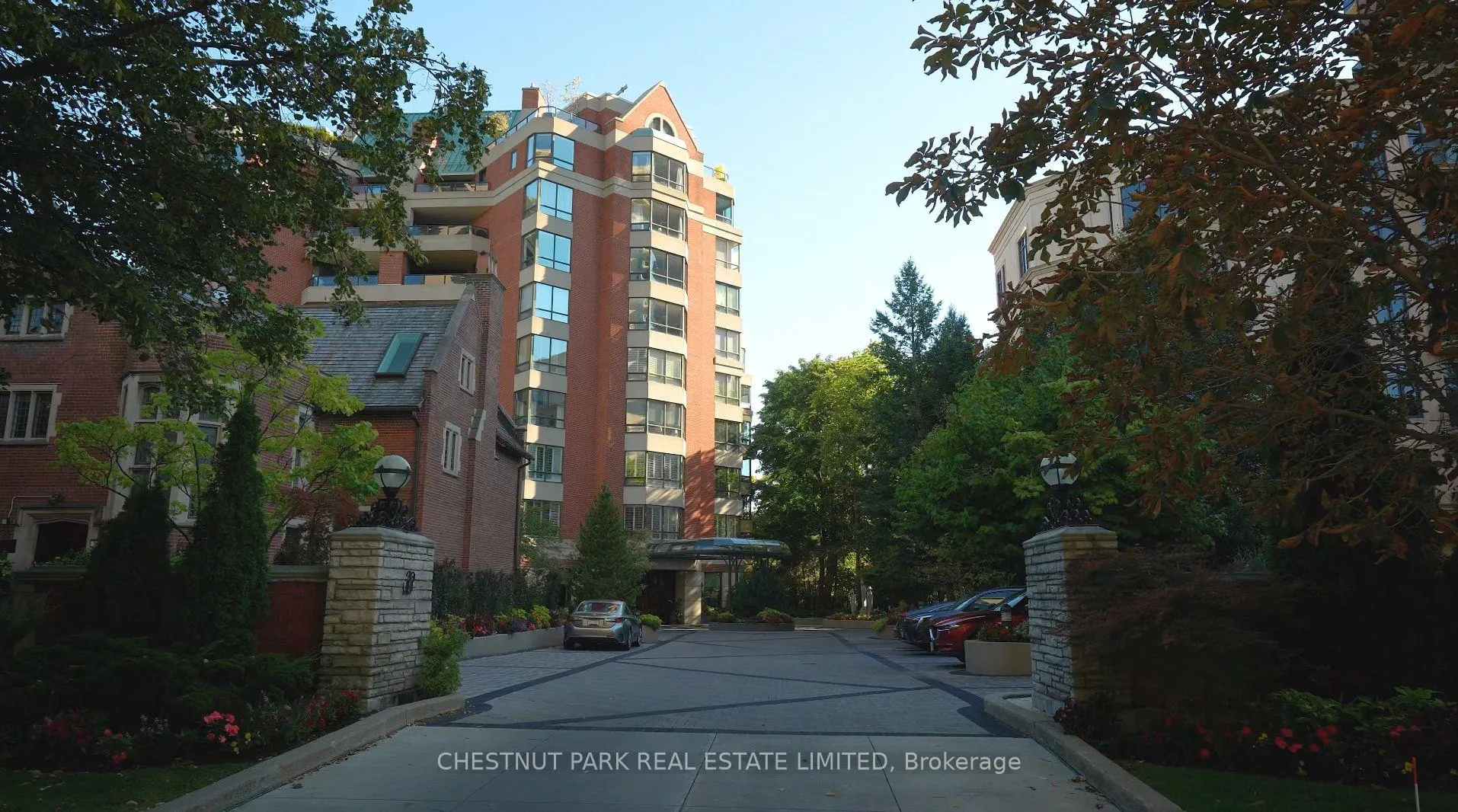 Front of Unit 701, 33 Jackes Avenue
