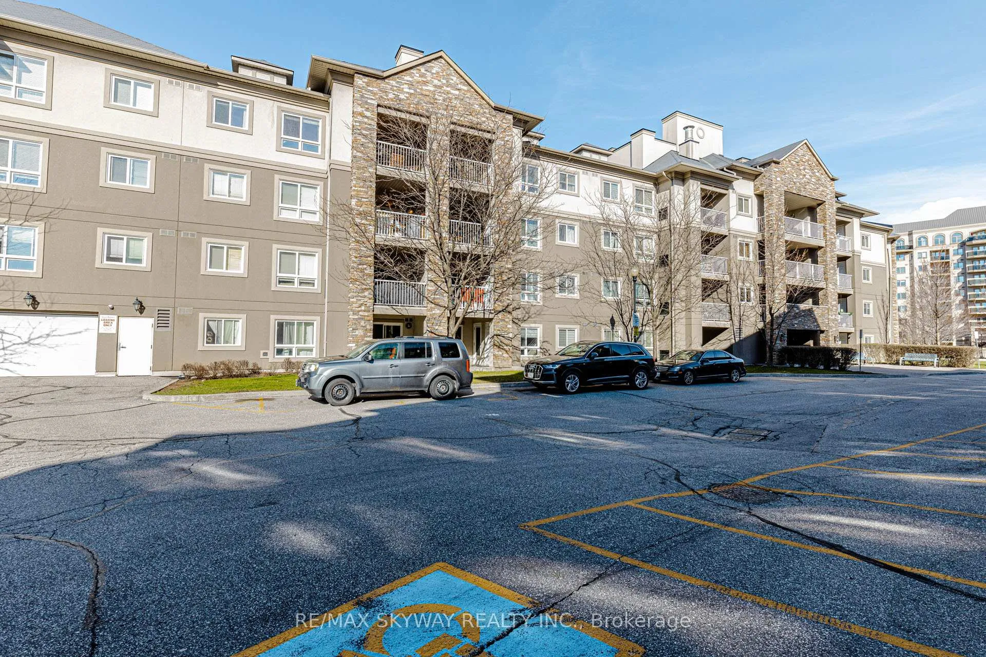Photo 1 of Unit 1403, 8 Dayspring Circle, Brampton, Goreway Drive Corridor — HOMEH