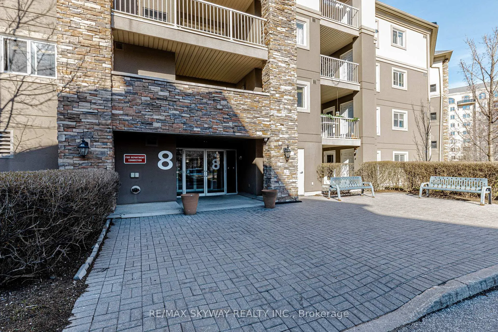 Photo 5 of Unit 1403, 8 Dayspring Circle, Brampton, Goreway Drive Corridor — HOMEH