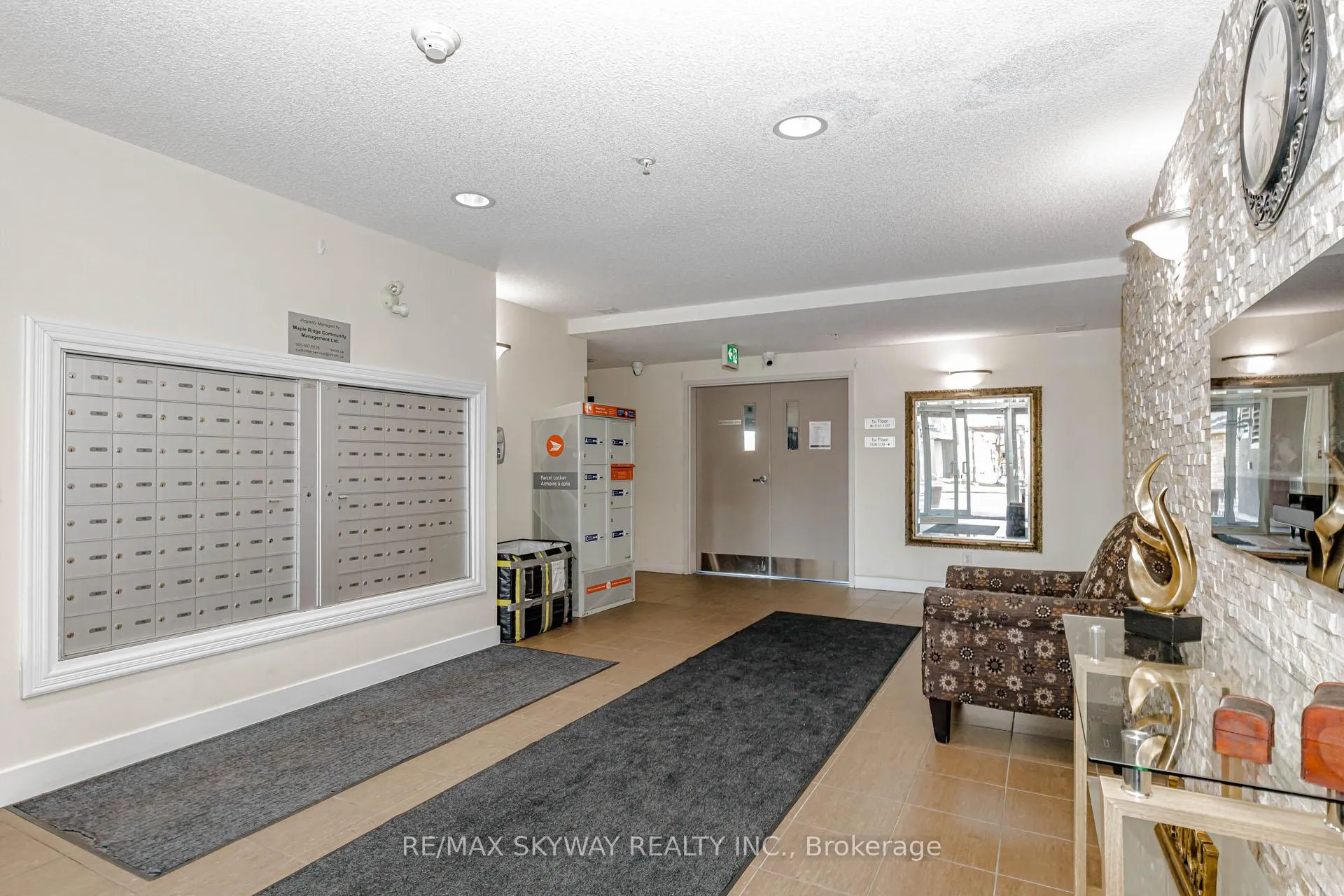 Photo 9 of Unit 1403, 8 Dayspring Circle, Brampton, Goreway Drive Corridor — HOMEH