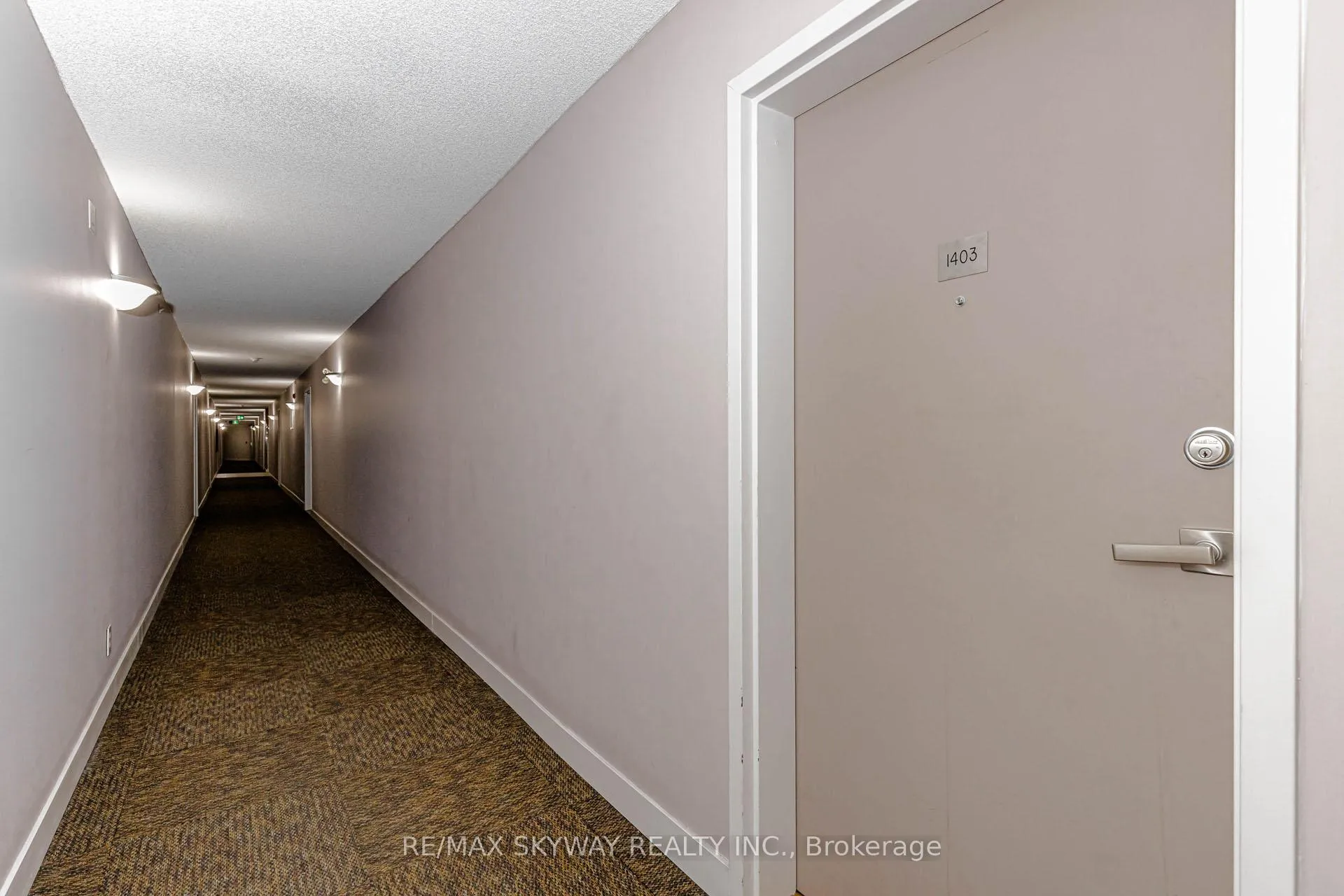 Photo 12 of Unit 1403, 8 Dayspring Circle, Brampton, Goreway Drive Corridor — HOMEH