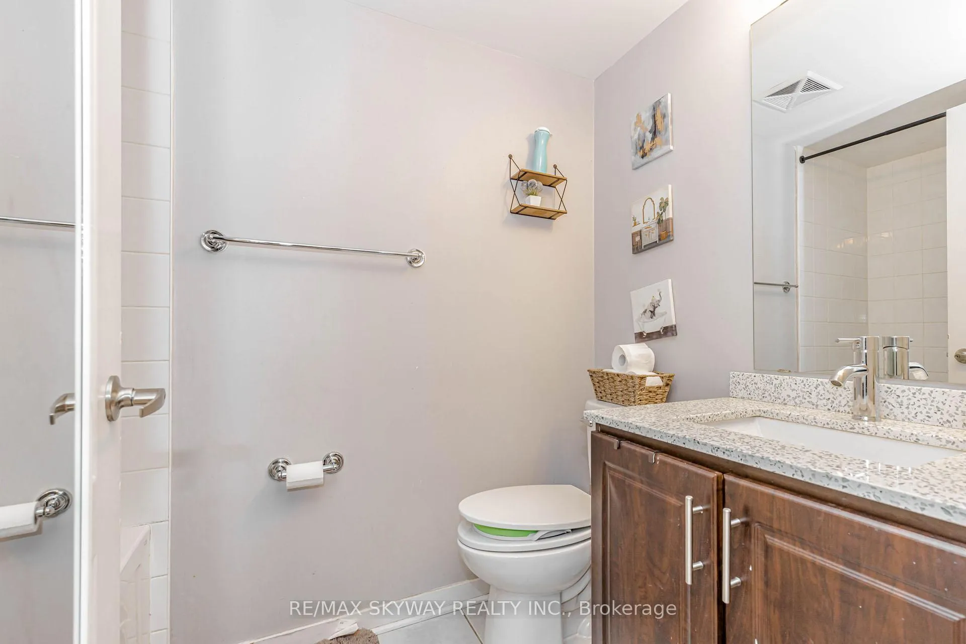 Photo 35 of Unit 1403, 8 Dayspring Circle, Brampton, Goreway Drive Corridor — HOMEH