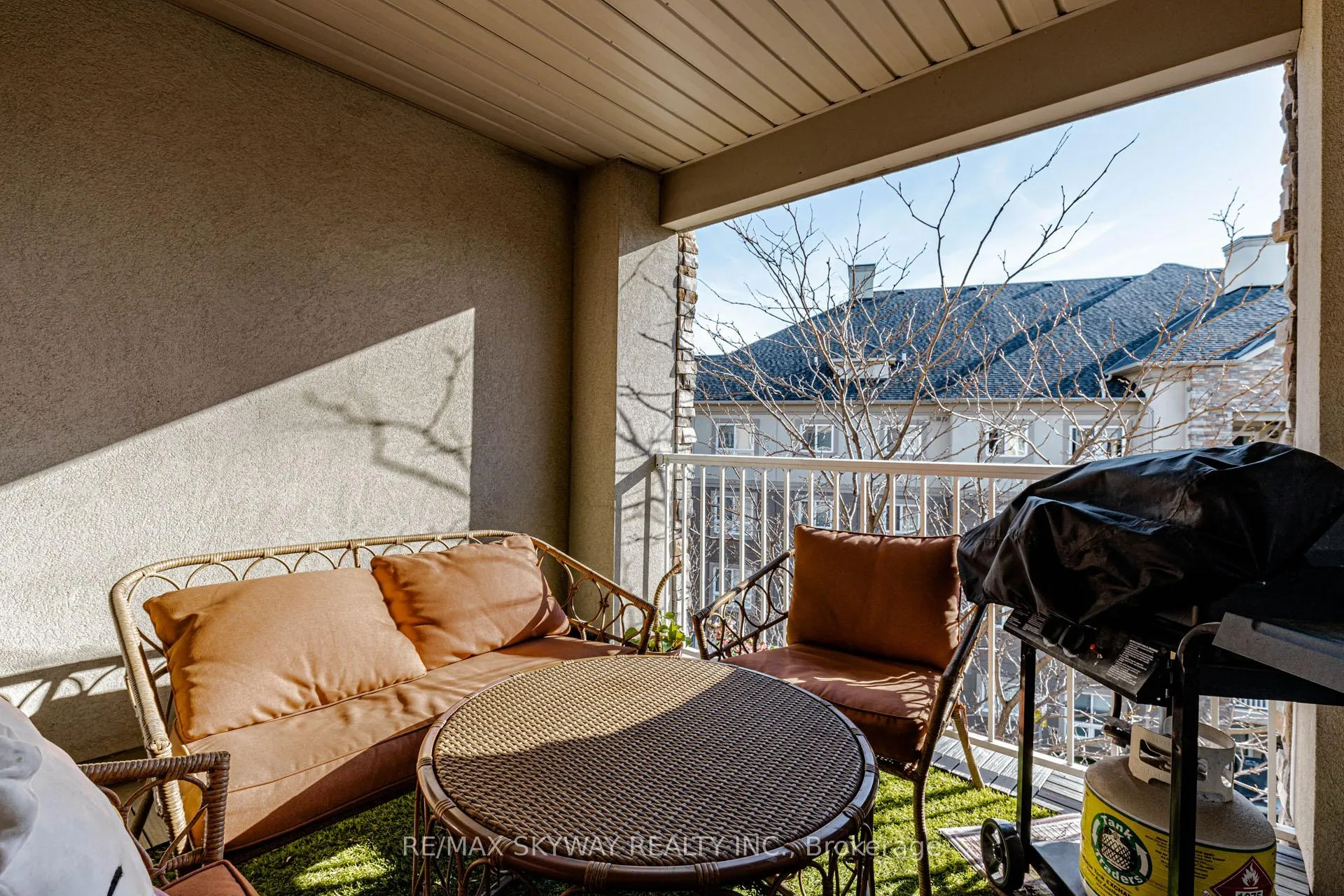 Photo 44 of Unit 1403, 8 Dayspring Circle, Brampton, Goreway Drive Corridor — HOMEH