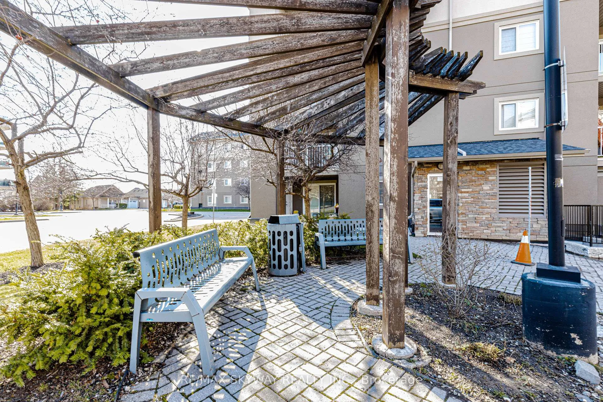 Photo 49 of Unit 1403, 8 Dayspring Circle, Brampton, Goreway Drive Corridor — HOMEH